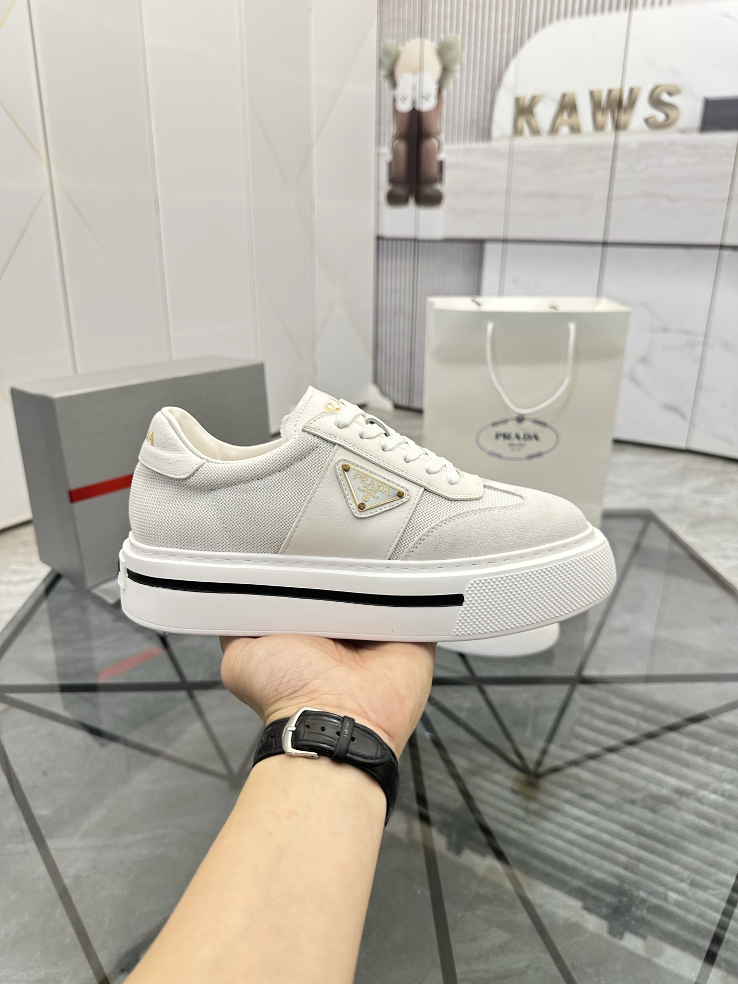 Precio de venta: P270 Artículos de alta gama y máxima calidadMarca: Prada *"Prada*" mocasines de cañ