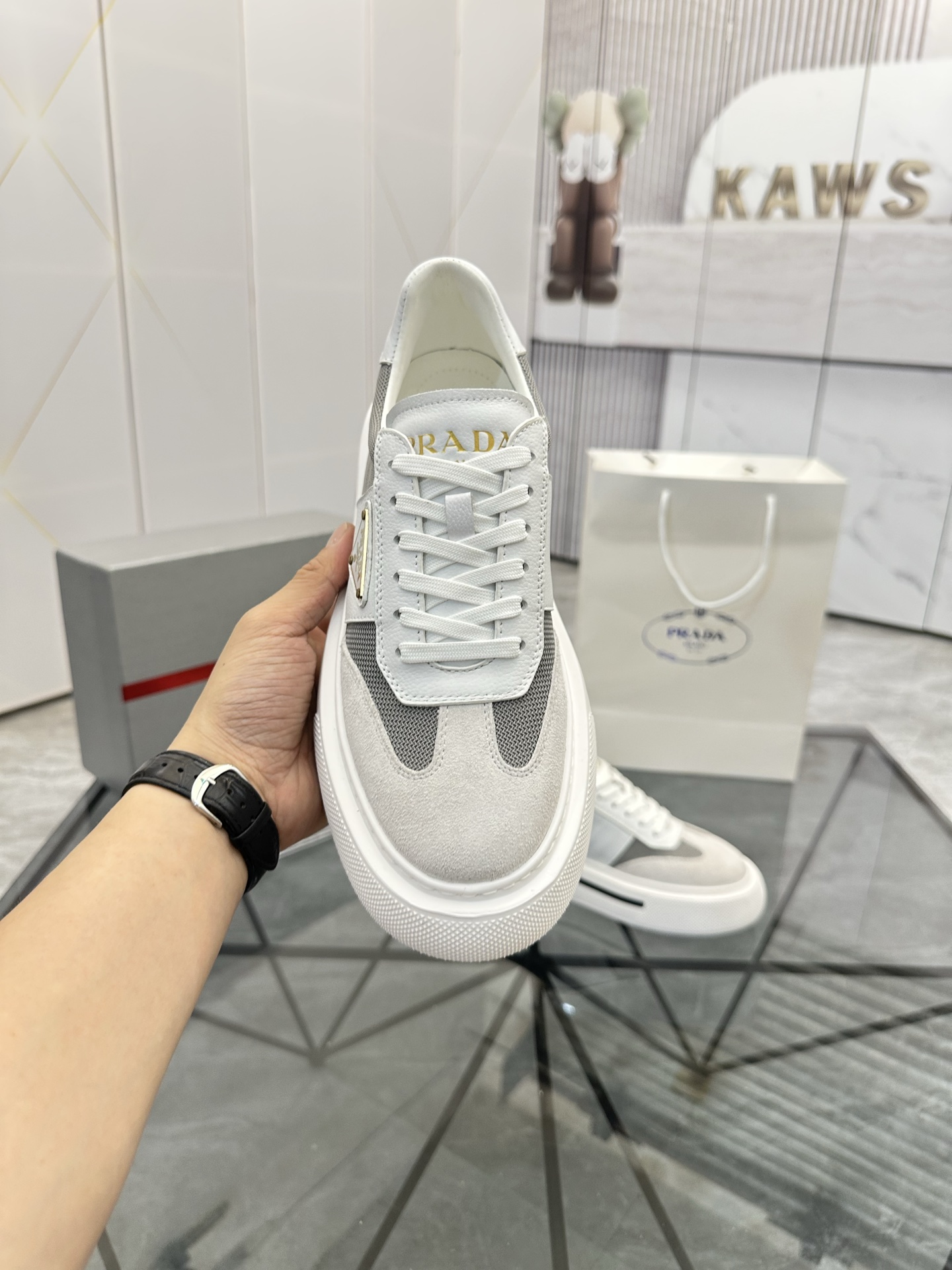 Precio de venta: P270 Artículos de alta gama y máxima calidadMarca: Prada *"Prada*" mocasines de cañ