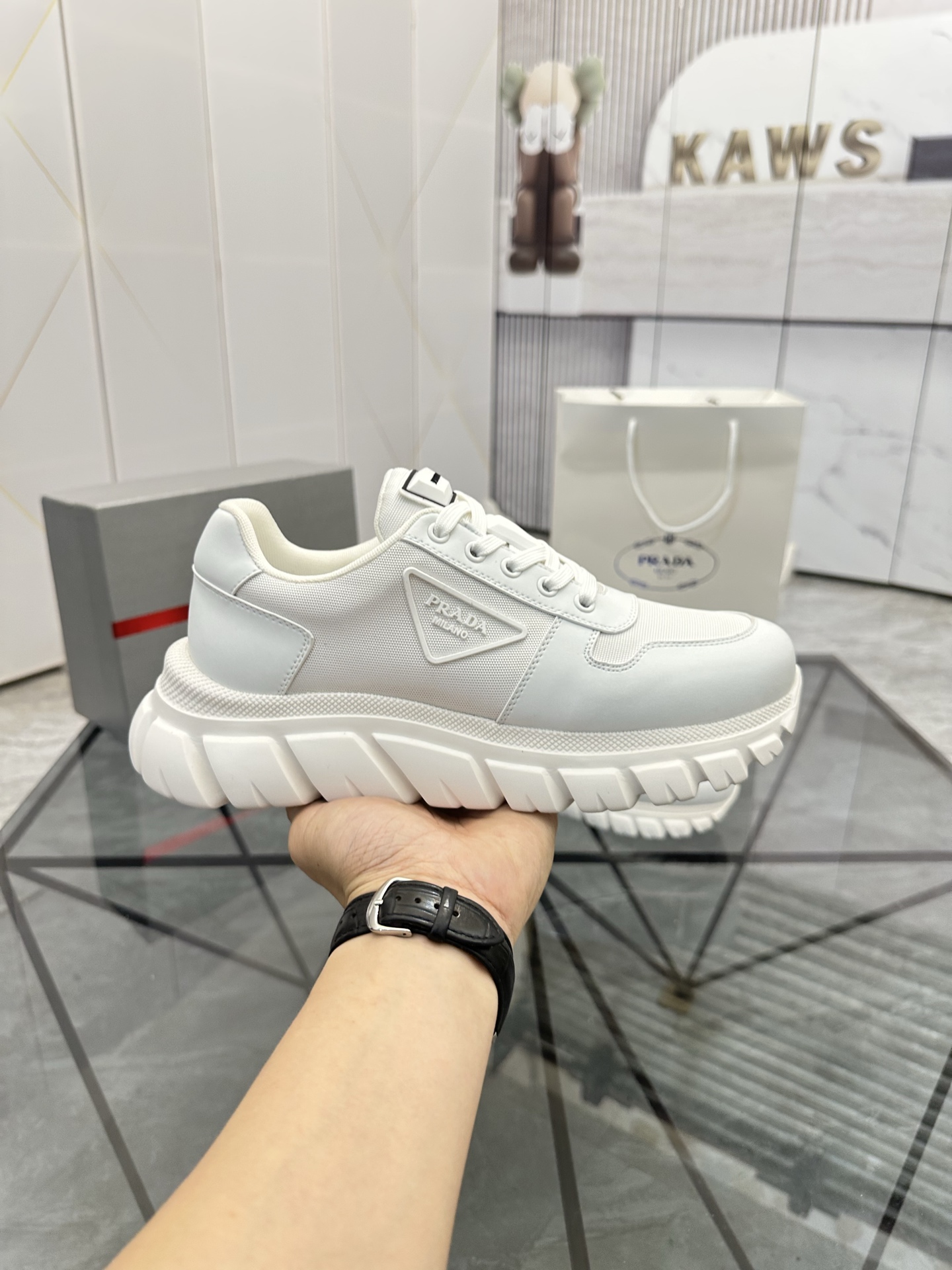 Precio de venta: P270 Calidad superior de gama altaMarca: Prada *"Prada*" mocasines de caña bajaTall