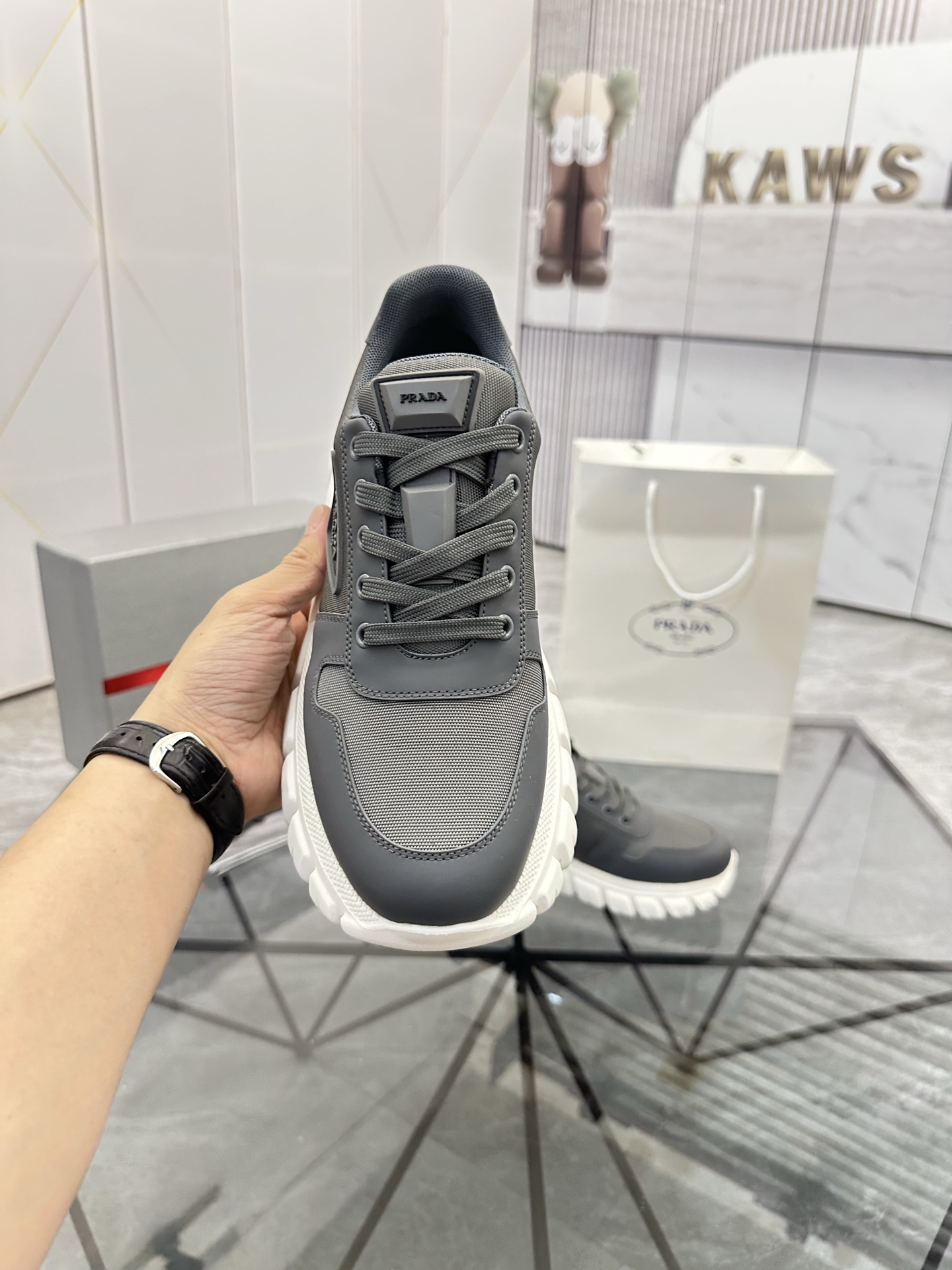 Precio de venta: P270 Calidad superior de gama altaMarca: Prada *"Prada*" mocasines de caña bajaTall