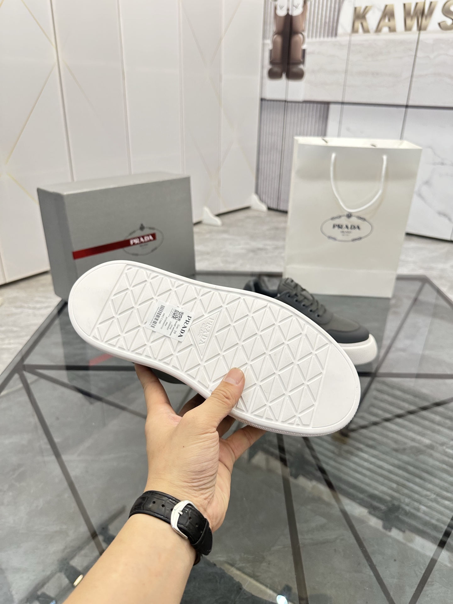 Precio de venta: P270 Calidad superior de gama altaMarca: Prada *"Prada*" mocasines de caña bajaTall