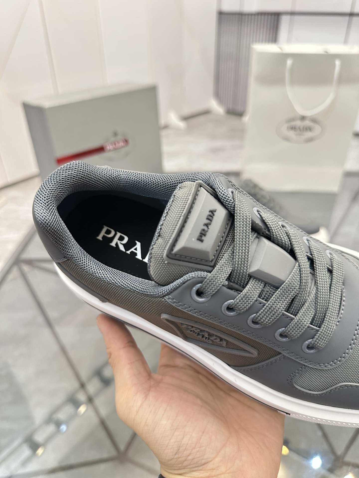 Precio de venta: P270 Calidad superior de gama altaMarca: Prada *"Prada*" mocasines de caña bajaTall