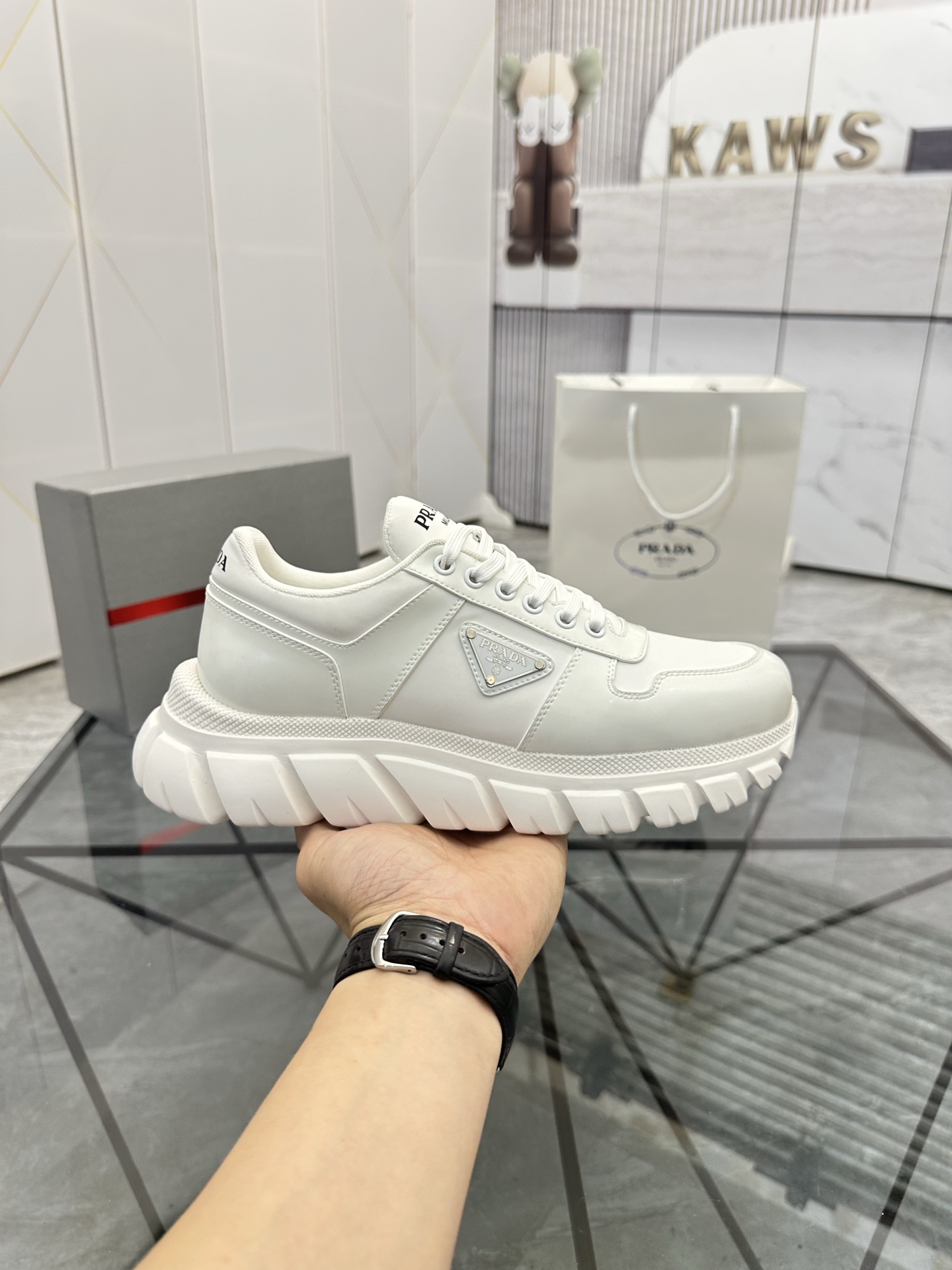 Precio de venta: P270 Calidad superior de gama altaMarca: Prada *"Prada*" mocasines de caña bajaTall