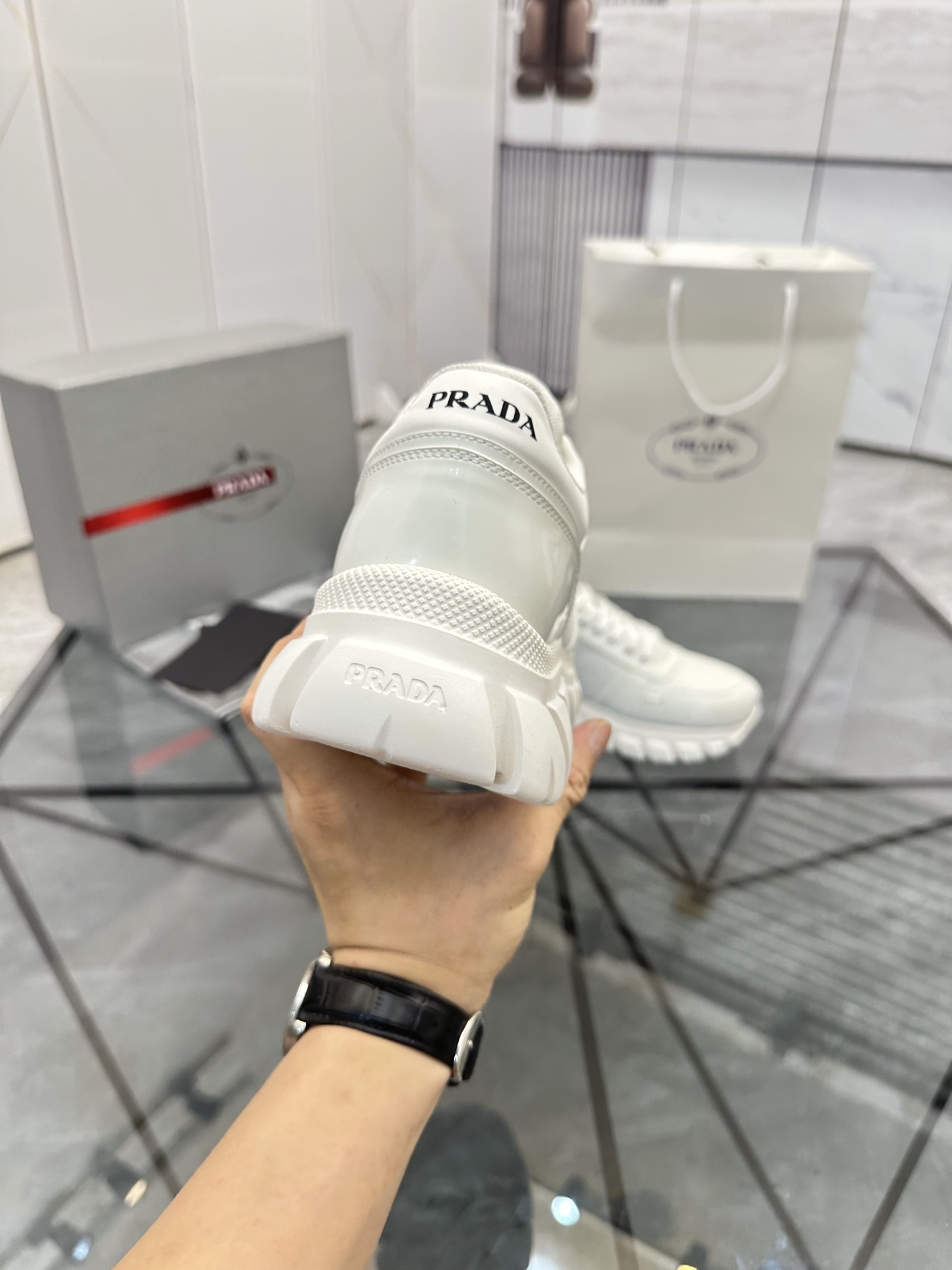Precio de venta: P270 Calidad superior de gama altaMarca: Prada *"Prada*" mocasines de caña bajaTall