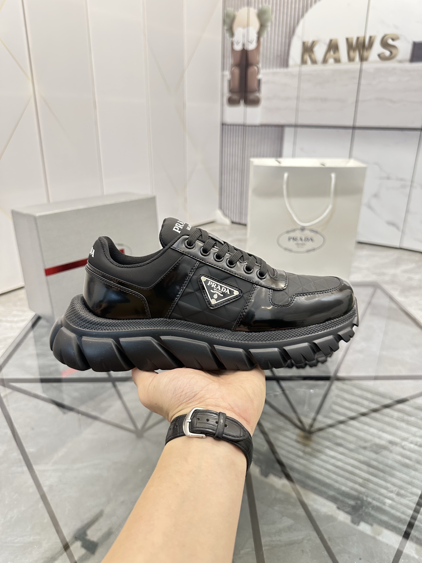 Precio de venta: P270 Calidad superior de gama altaMarca: Prada *"Prada*" mocasines de caña bajaTall