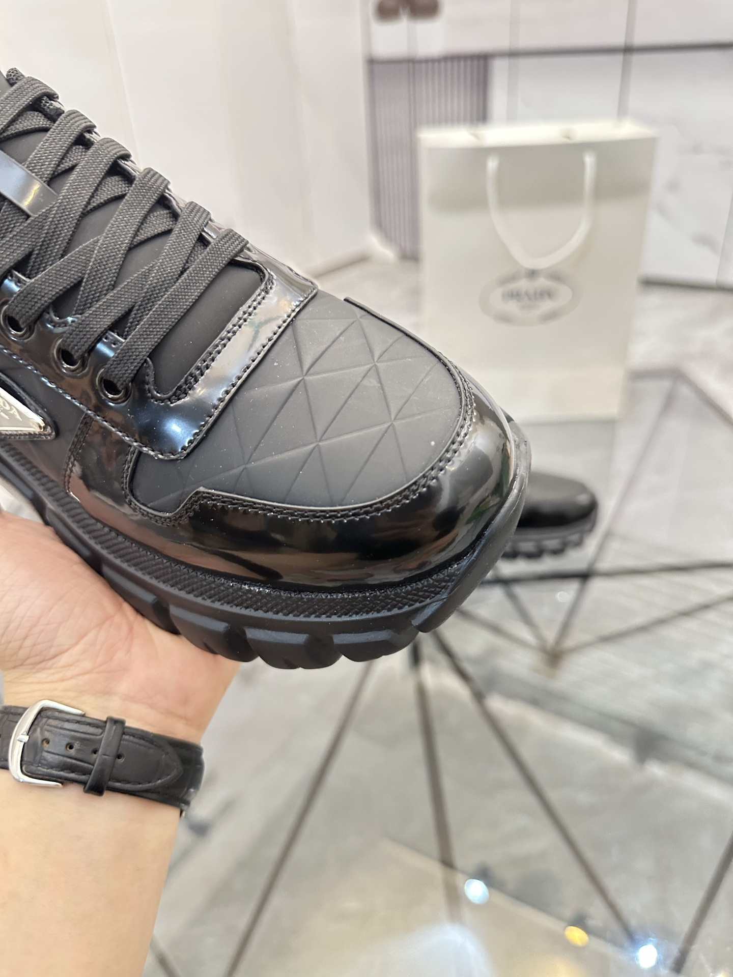 Precio de venta: P270 Calidad superior de gama altaMarca: Prada *"Prada*" mocasines de caña bajaTall