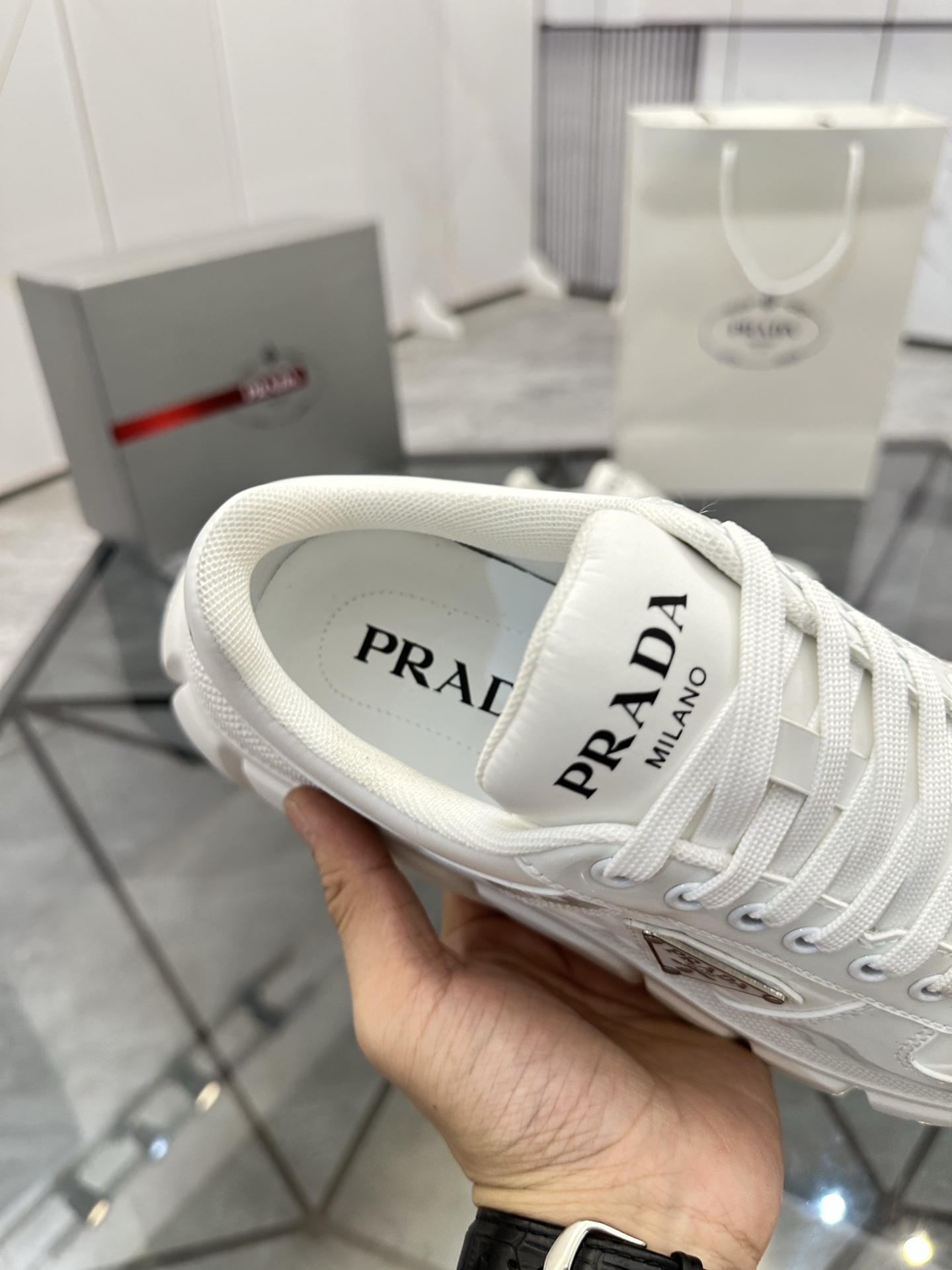 Precio de venta: P270 Calidad superior de gama altaMarca: Prada *"Prada*" mocasines de caña bajaTall