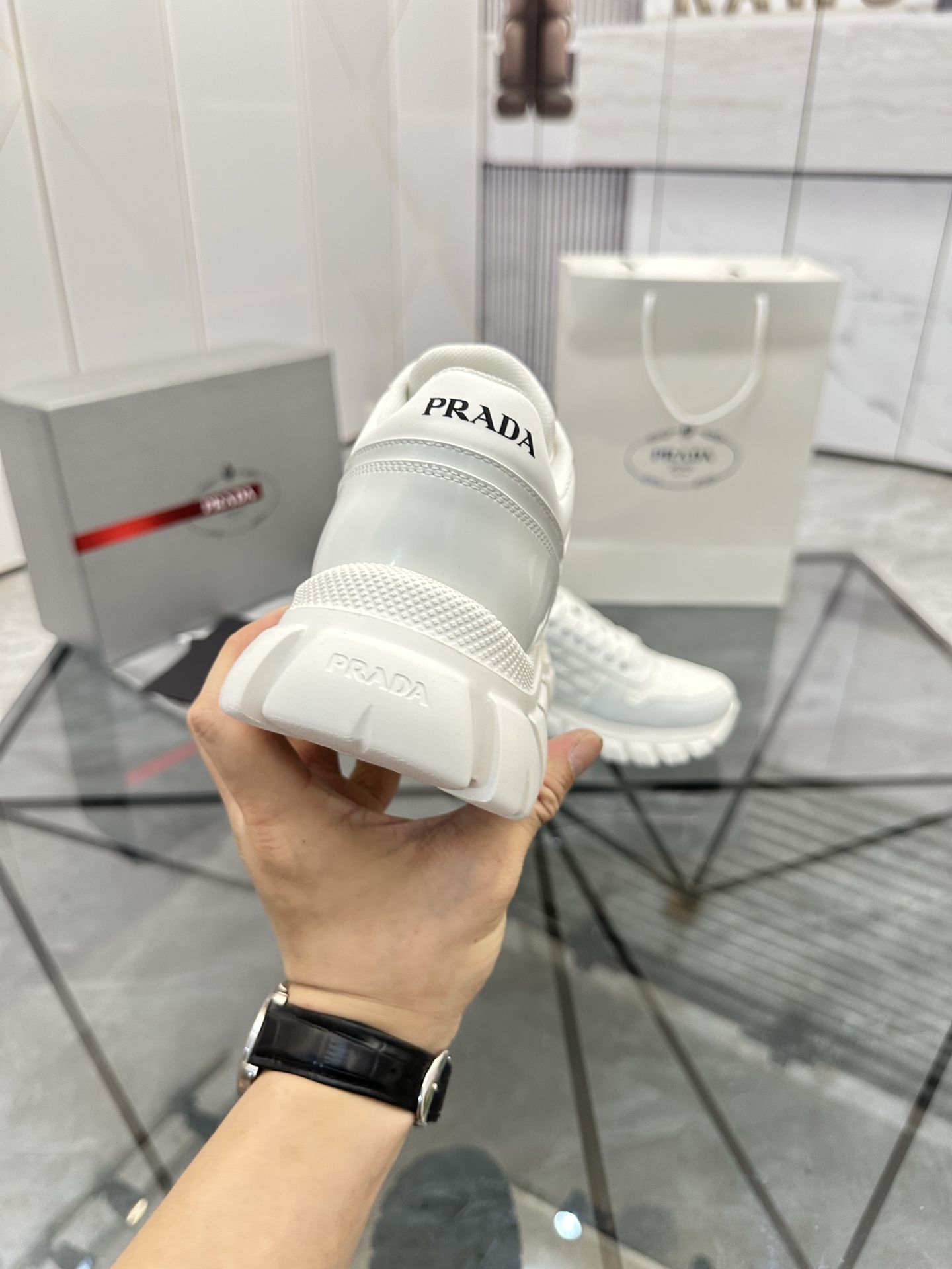 Precio de venta: P270 Calidad superior de gama altaMarca: Prada *"Prada*" mocasines de caña bajaTall