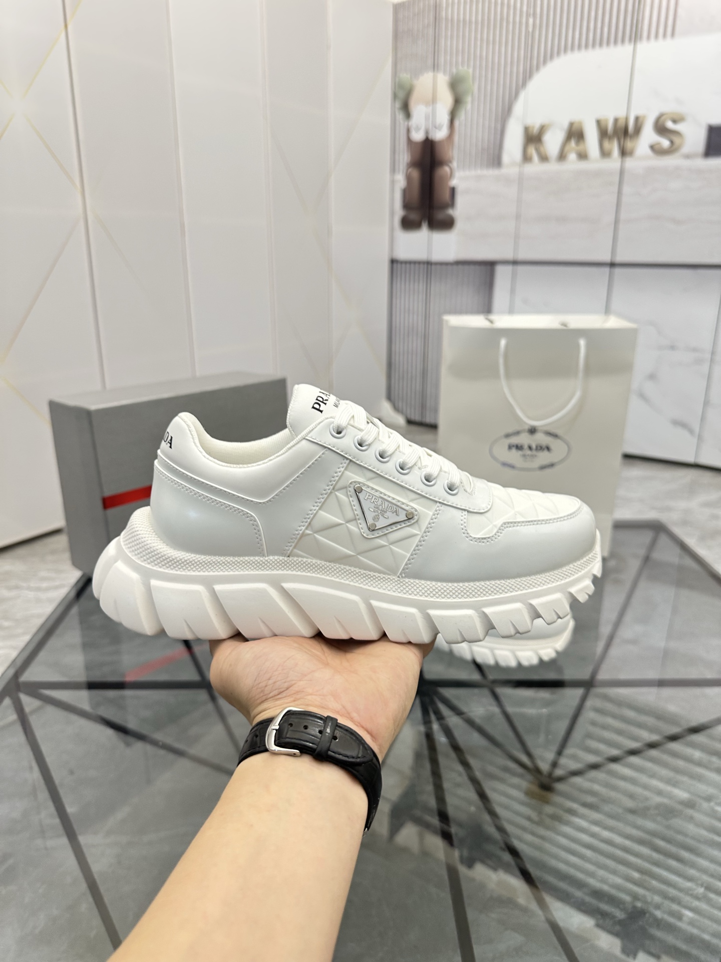 Precio de venta: P270 Calidad superior de gama altaMarca: Prada *"Prada*" mocasines de caña bajaTall