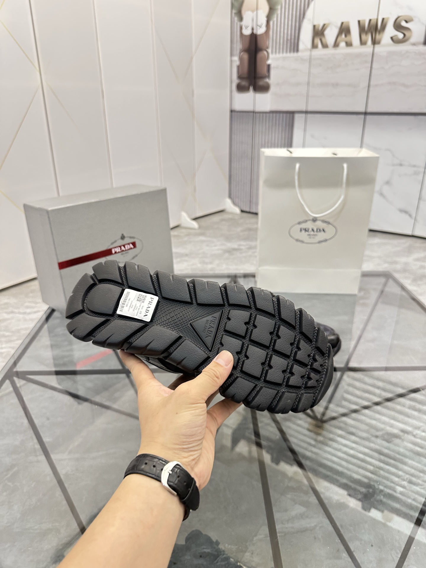 Precio de venta: P270 Calidad superior de gama altaMarca: Prada *"Prada*" mocasines de caña bajaTall