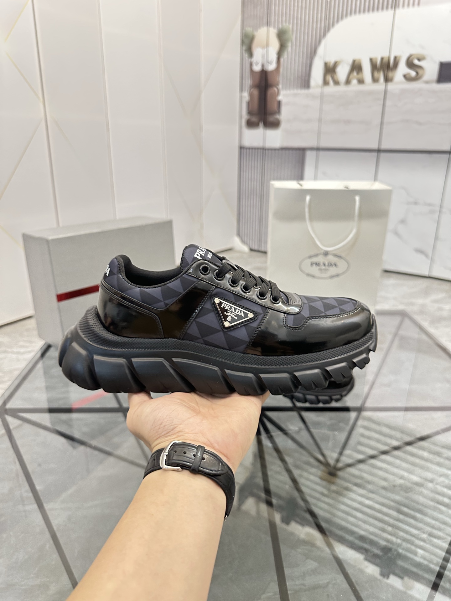 Precio de venta: P270 Calidad superior de gama altaMarca: Prada *"Prada*" mocasines de caña bajaTall