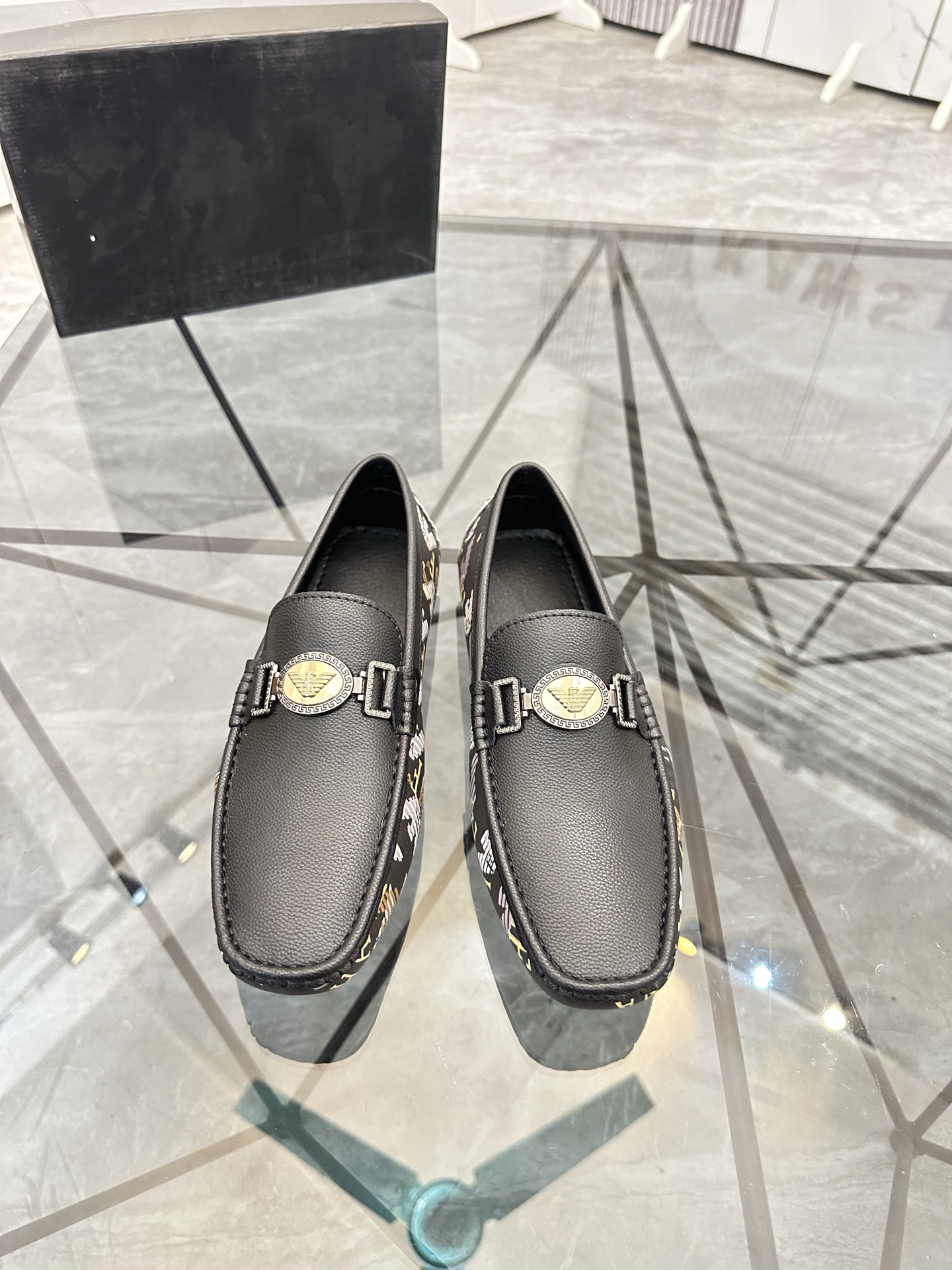 Precio de venta: P170 Marca: Armani* "Armani*" Zapatos de soja Talla: 38-44(45...) Material: Cuero d