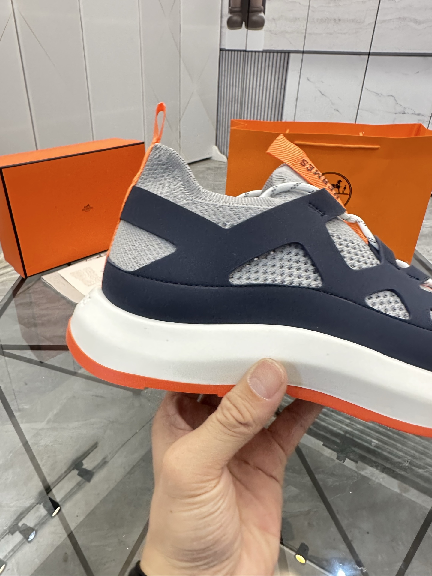 Precio de venta: P310 Bienes de gama alta, de alta calidadMarca: Hermes *"Hermes*" mocasines de caña
