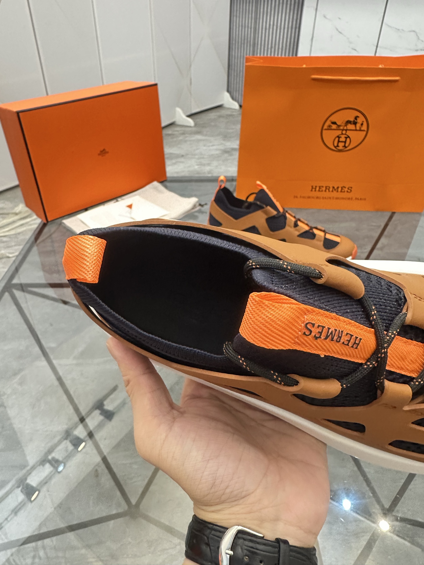 Precio de venta: P310 Bienes de gama alta, de alta calidadMarca: Hermes *"Hermes*" mocasines de caña