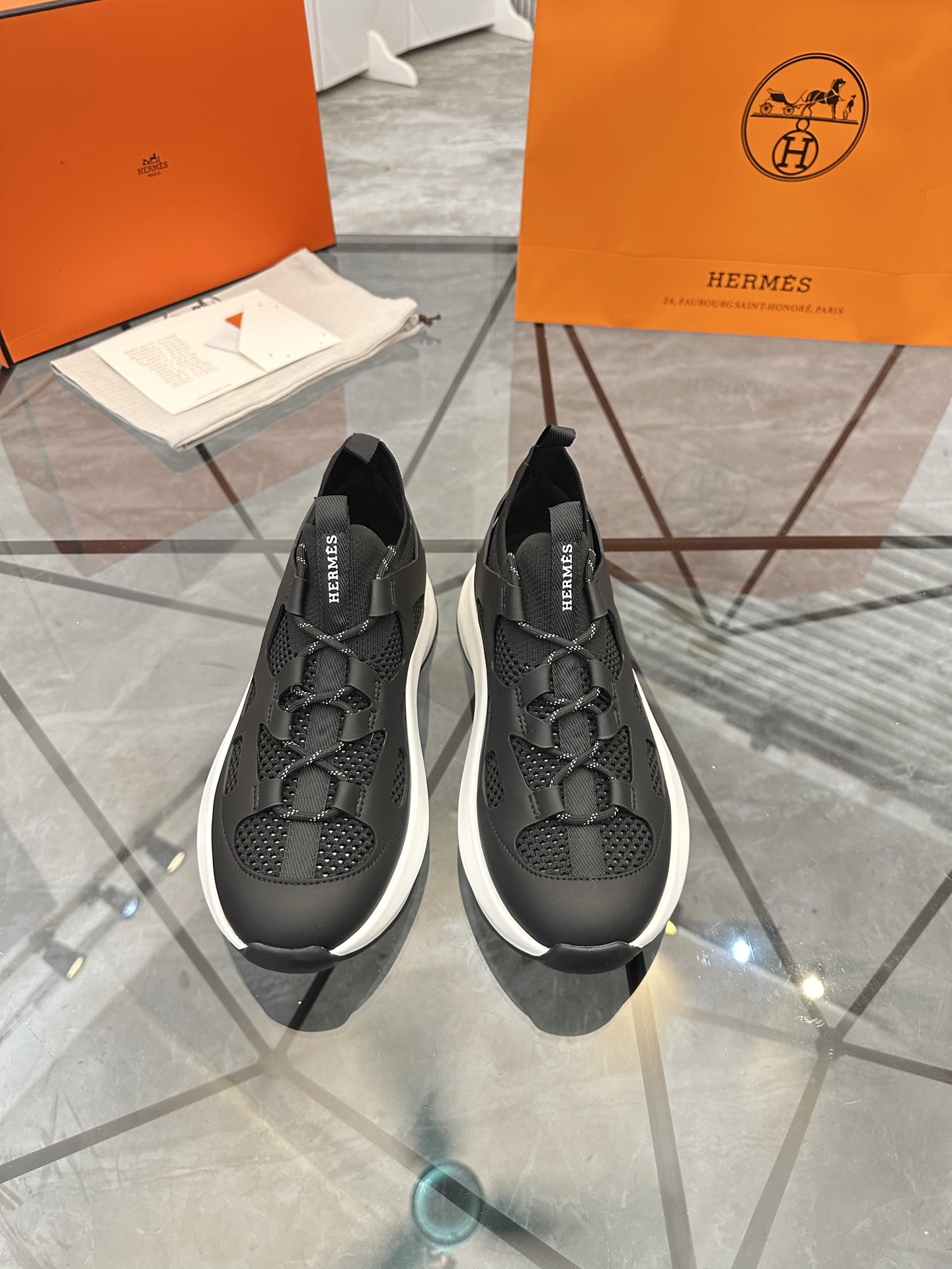 Precio de venta: P310 Bienes de gama alta, de alta calidadMarca: Hermes *"Hermes*" mocasines de caña