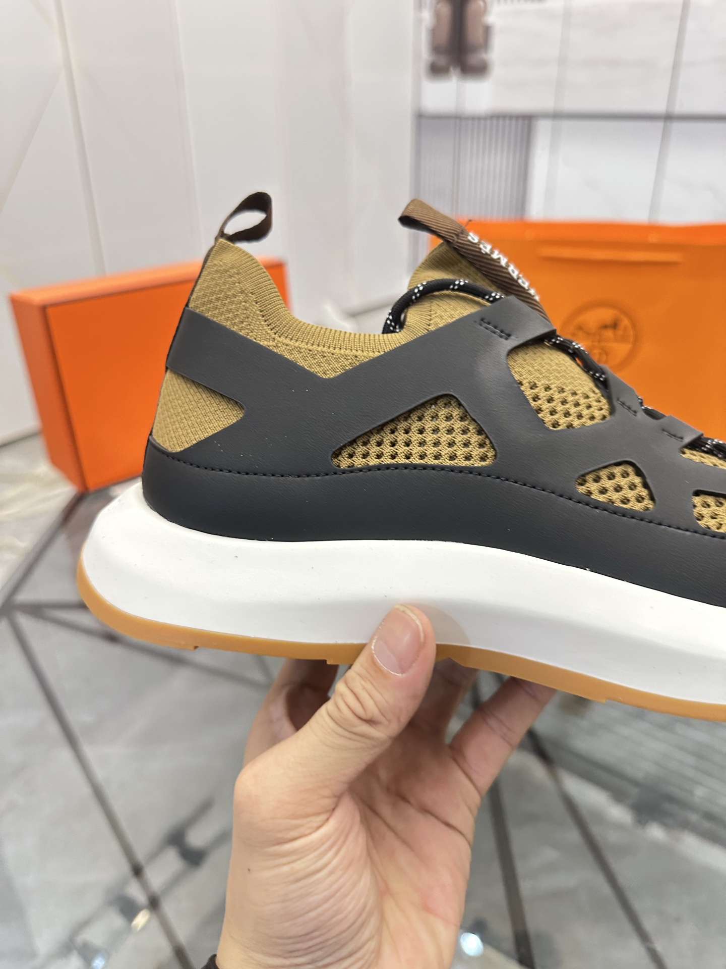 Precio de venta: P310 Bienes de gama alta, de alta calidadMarca: Hermes *"Hermes*" mocasines de caña