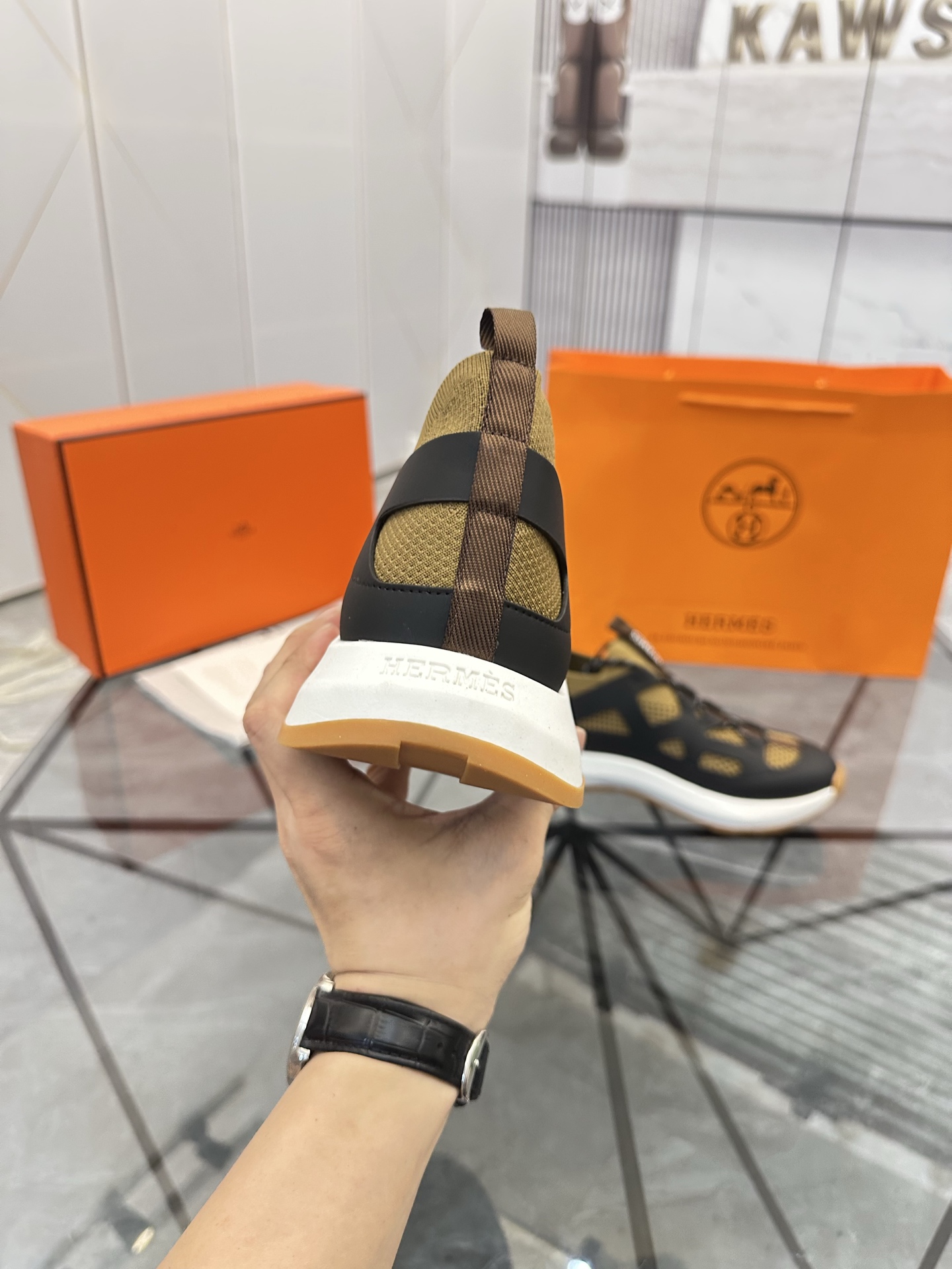 Precio de venta: P310 Bienes de gama alta, de alta calidadMarca: Hermes *"Hermes*" mocasines de caña