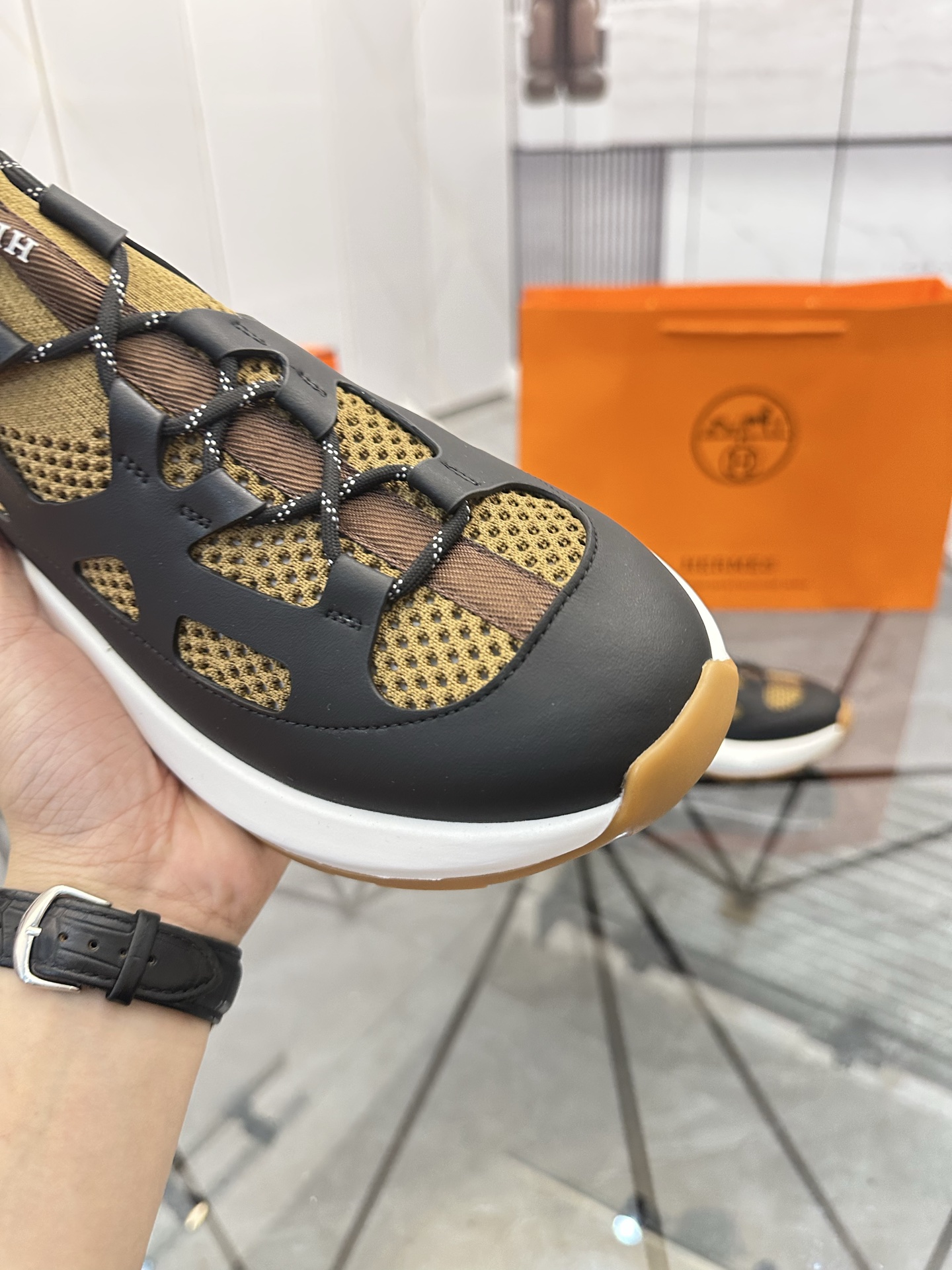 Precio de venta: P310 Bienes de gama alta, de alta calidadMarca: Hermes *"Hermes*" mocasines de caña