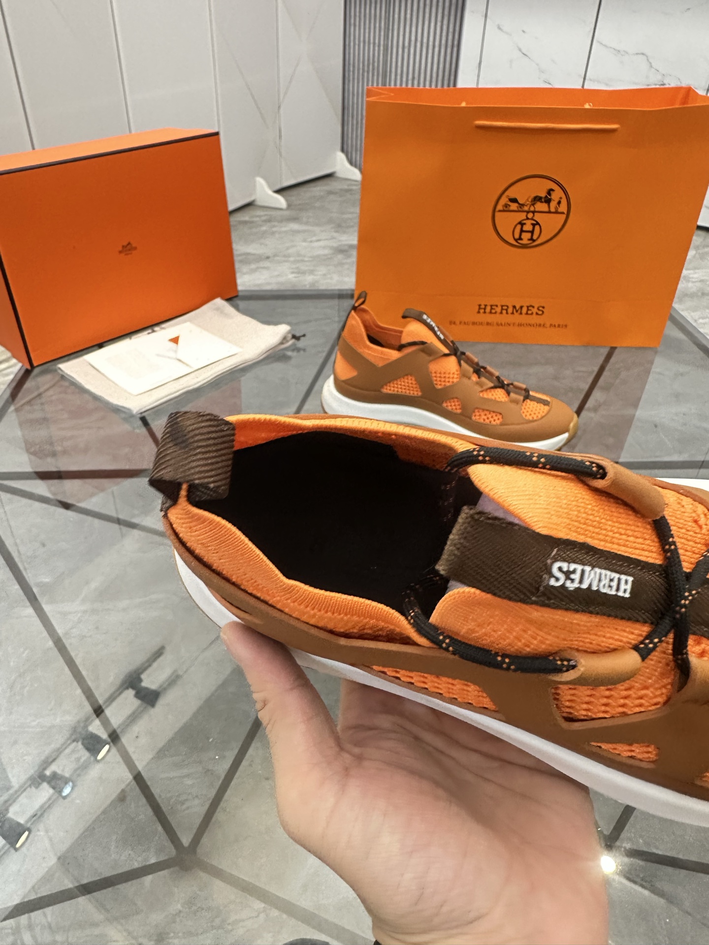 Precio de venta: P310 Bienes de gama alta, de alta calidadMarca: Hermes *"Hermes*" mocasines de caña