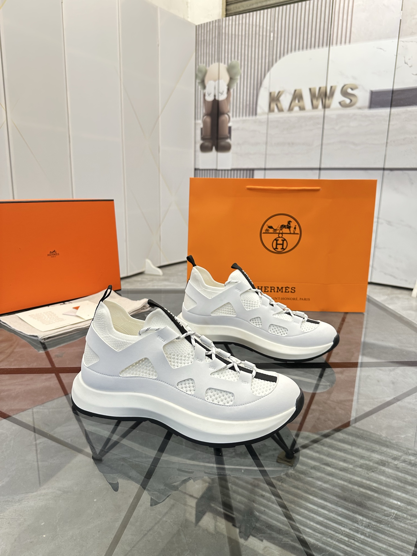 Precio de venta: P310 Bienes de gama alta, de alta calidadMarca: Hermes *"Hermes*" mocasines de caña