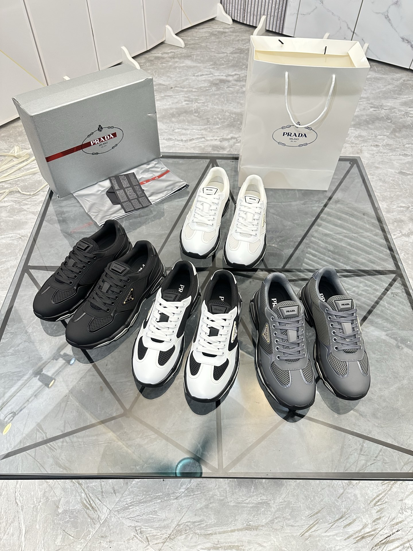 Precio de venta: P310 Calidad superior de gama altaMarca: Prada *"Prada*" mocasines de caña bajaTall