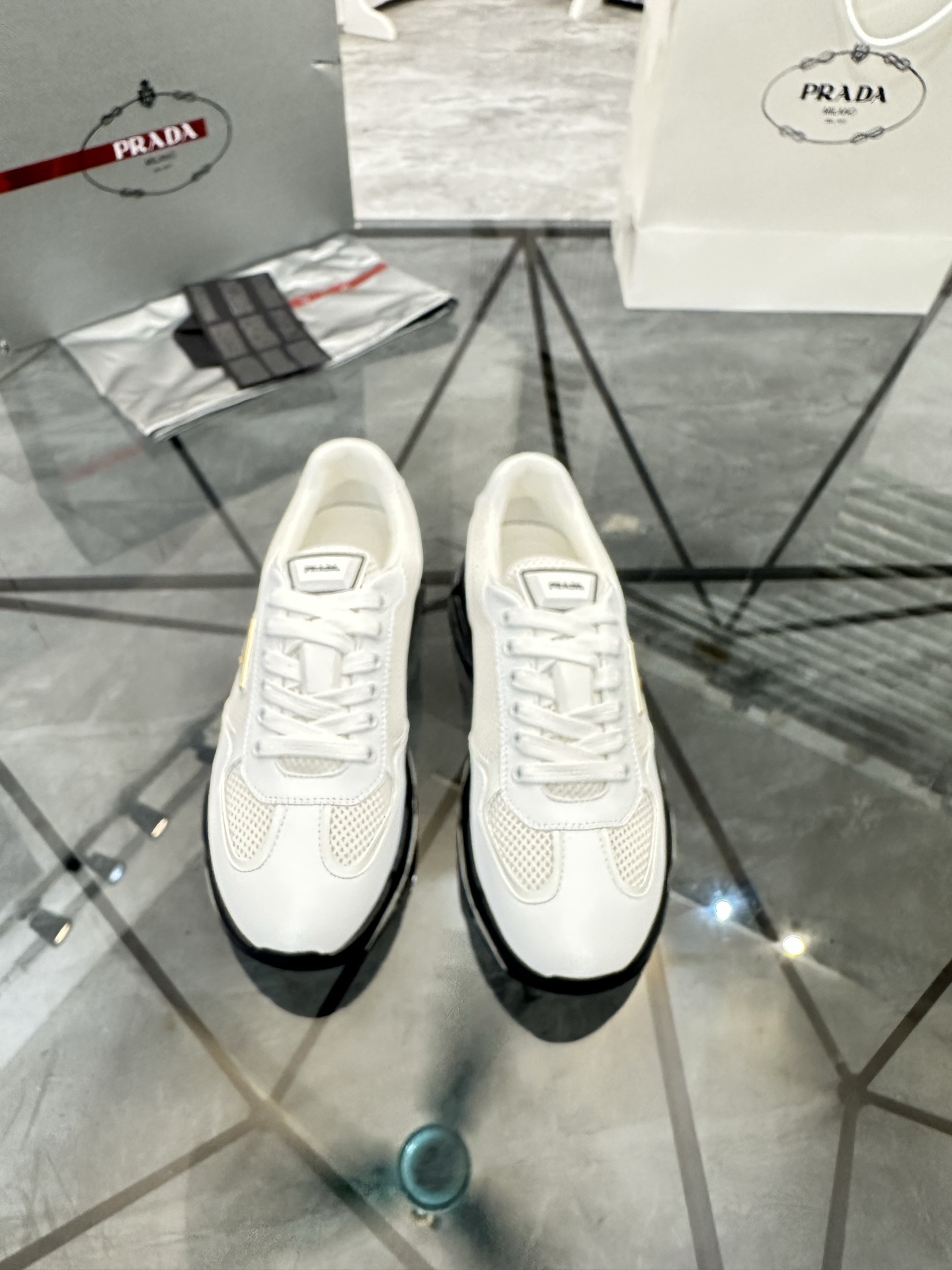 Precio de venta: P310 Calidad superior de gama altaMarca: Prada *"Prada*" mocasines de caña bajaTall