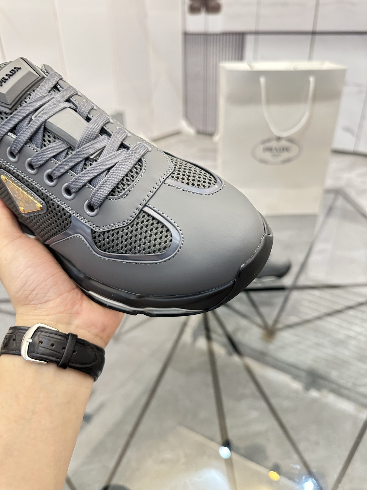 Precio de venta: P310 Calidad superior de gama altaMarca: Prada *"Prada*" mocasines de caña bajaTall