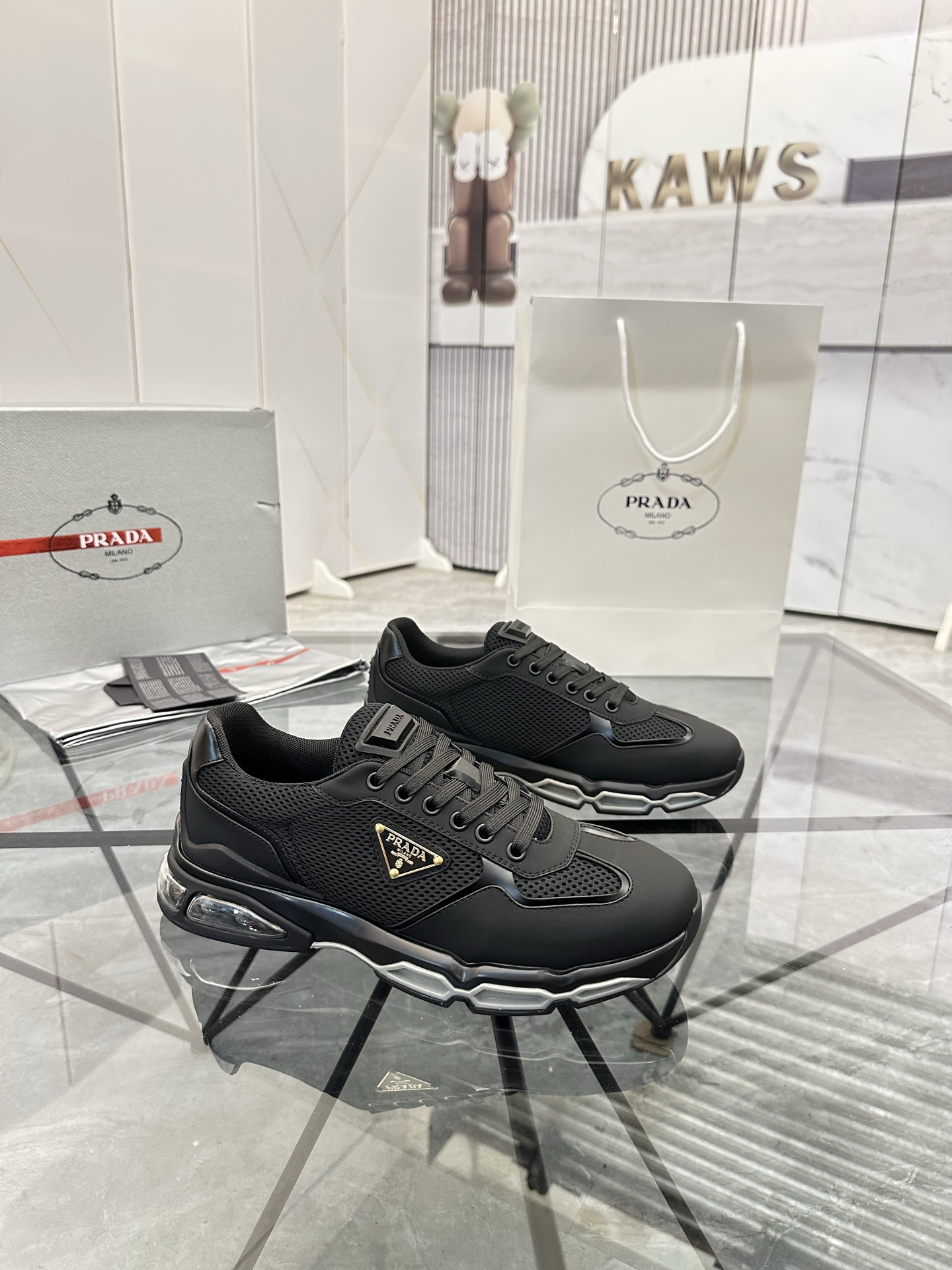 Precio de venta: P310 Calidad superior de gama altaMarca: Prada *"Prada*" mocasines de caña bajaTall
