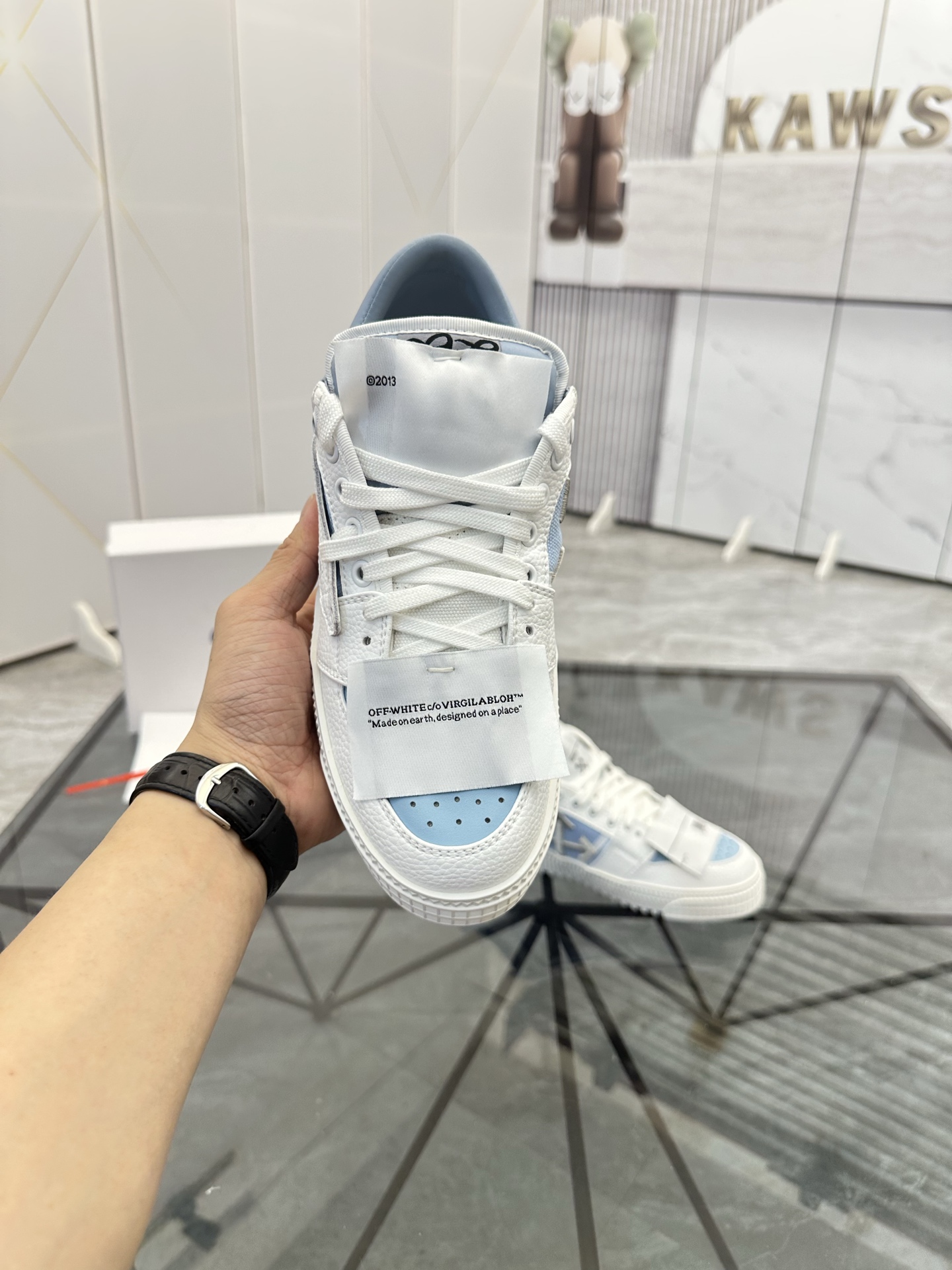 Precio de venta: P230 Mercancía de alta gama y calidad superiorMarca: OFF WHITE *"OFF WHITE*" mocasi