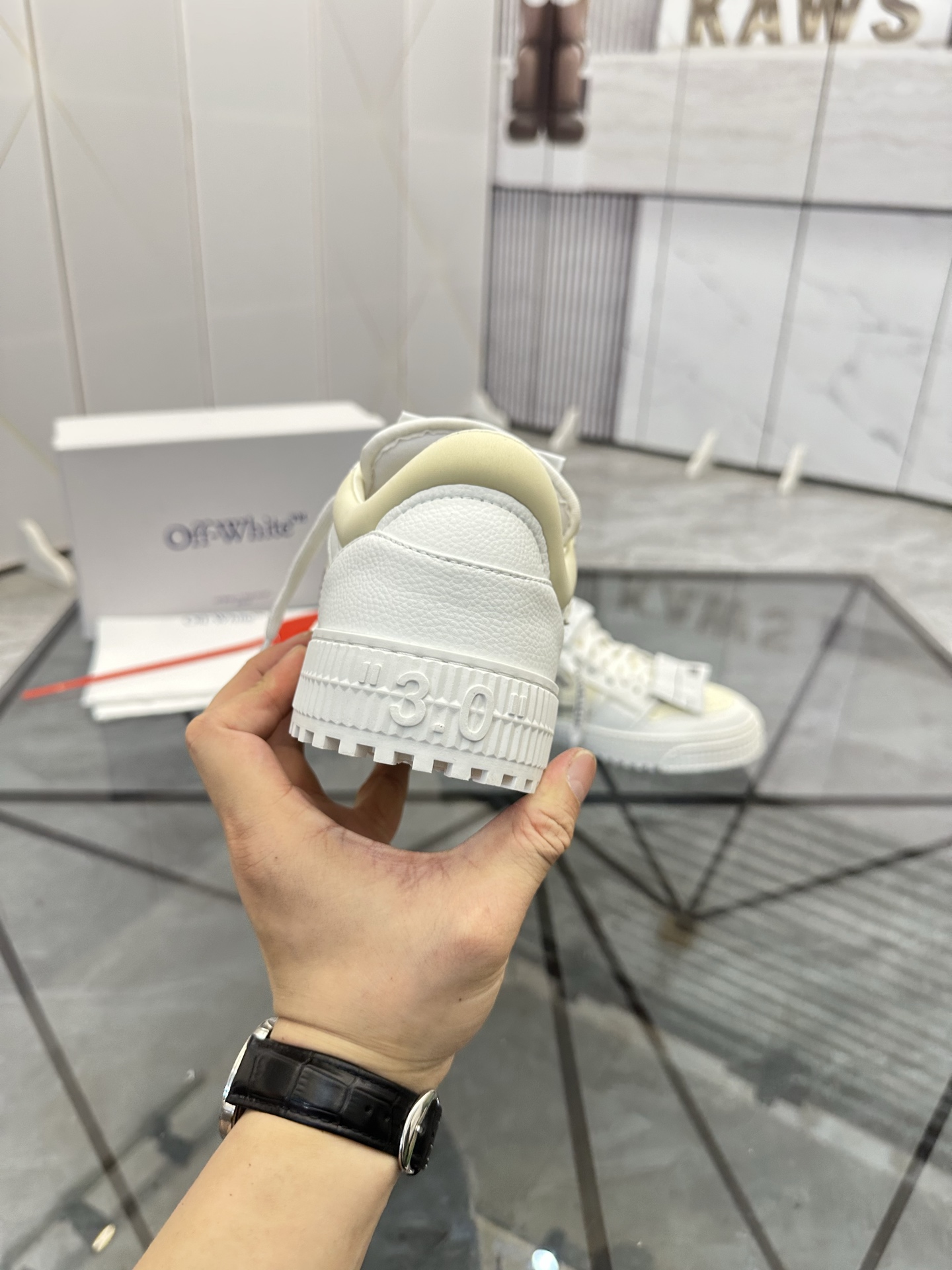 Precio de venta: P230 Mercancía de alta gama y calidad superiorMarca: OFF WHITE *"OFF WHITE*" mocasi