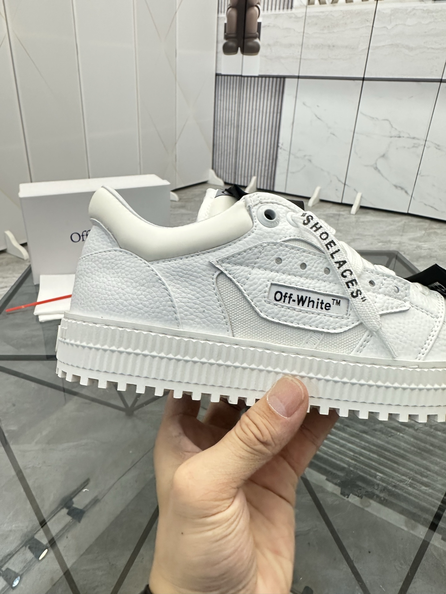 Precio de venta: P230 Mercancía de alta gama y calidad superiorMarca: OFF WHITE *"OFF WHITE*" mocasi