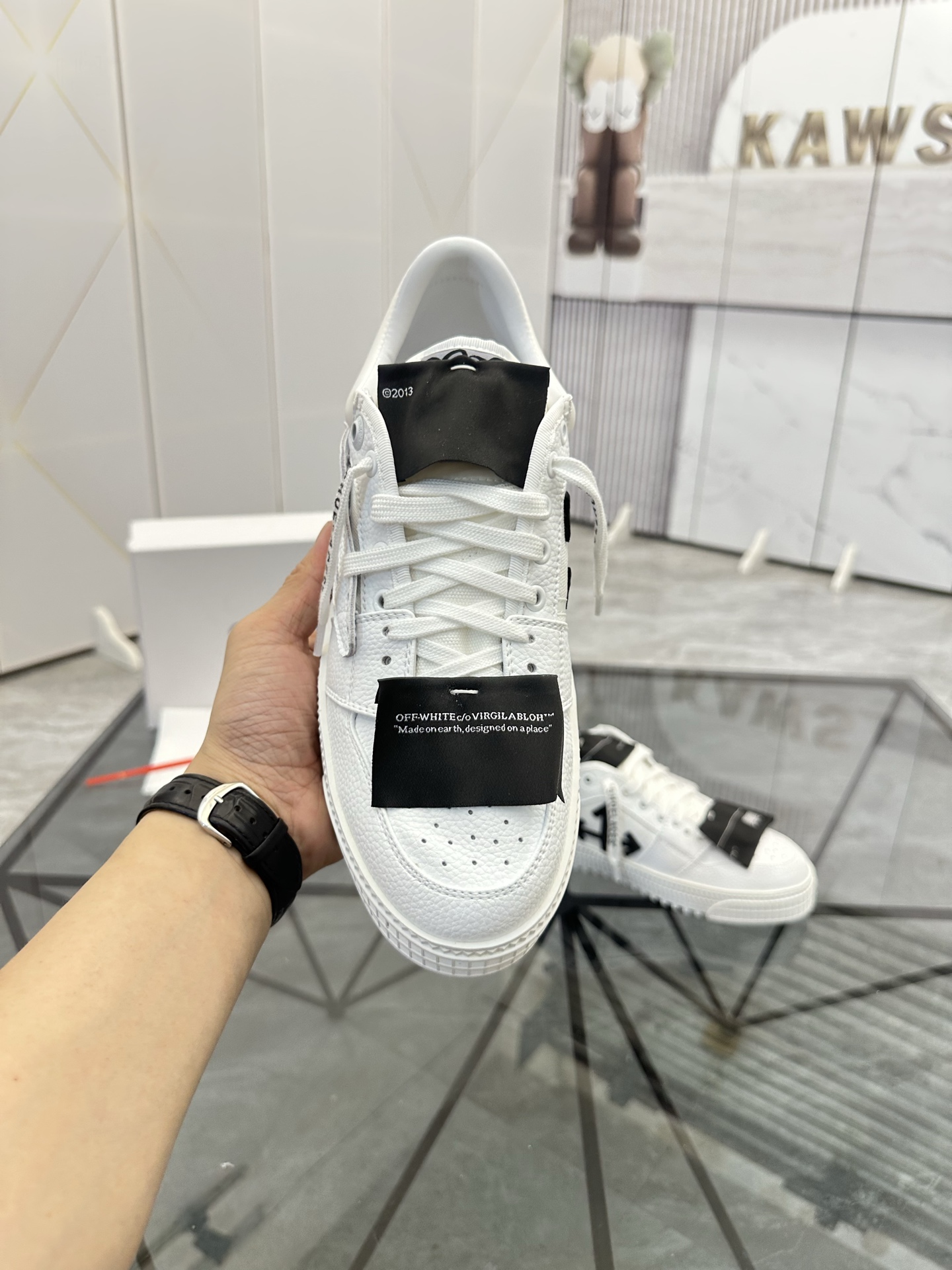 Precio de venta: P230 Mercancía de alta gama y calidad superiorMarca: OFF WHITE *"OFF WHITE*" mocasi
