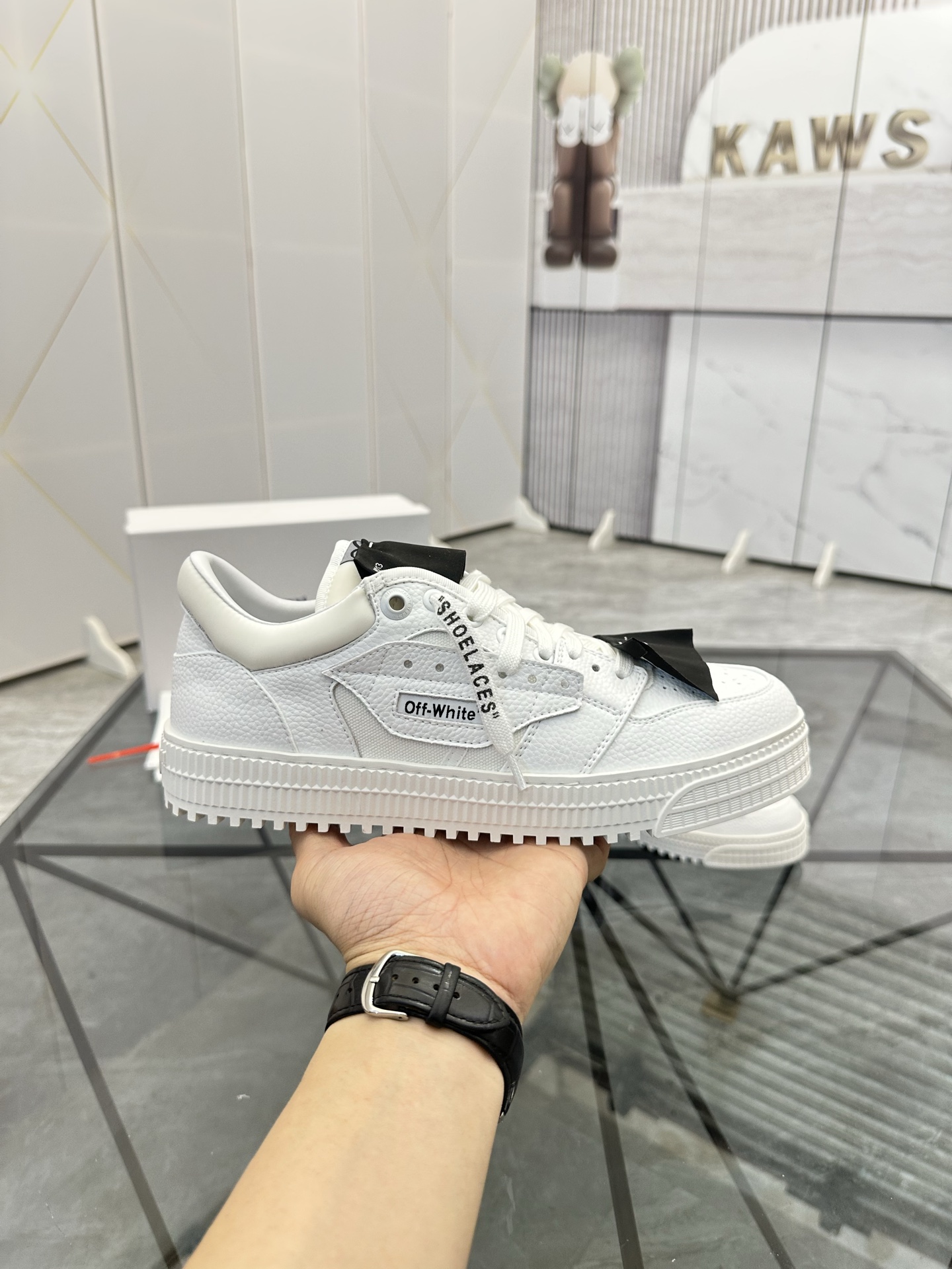 Precio de venta: P230 Mercancía de alta gama y calidad superiorMarca: OFF WHITE *"OFF WHITE*" mocasi
