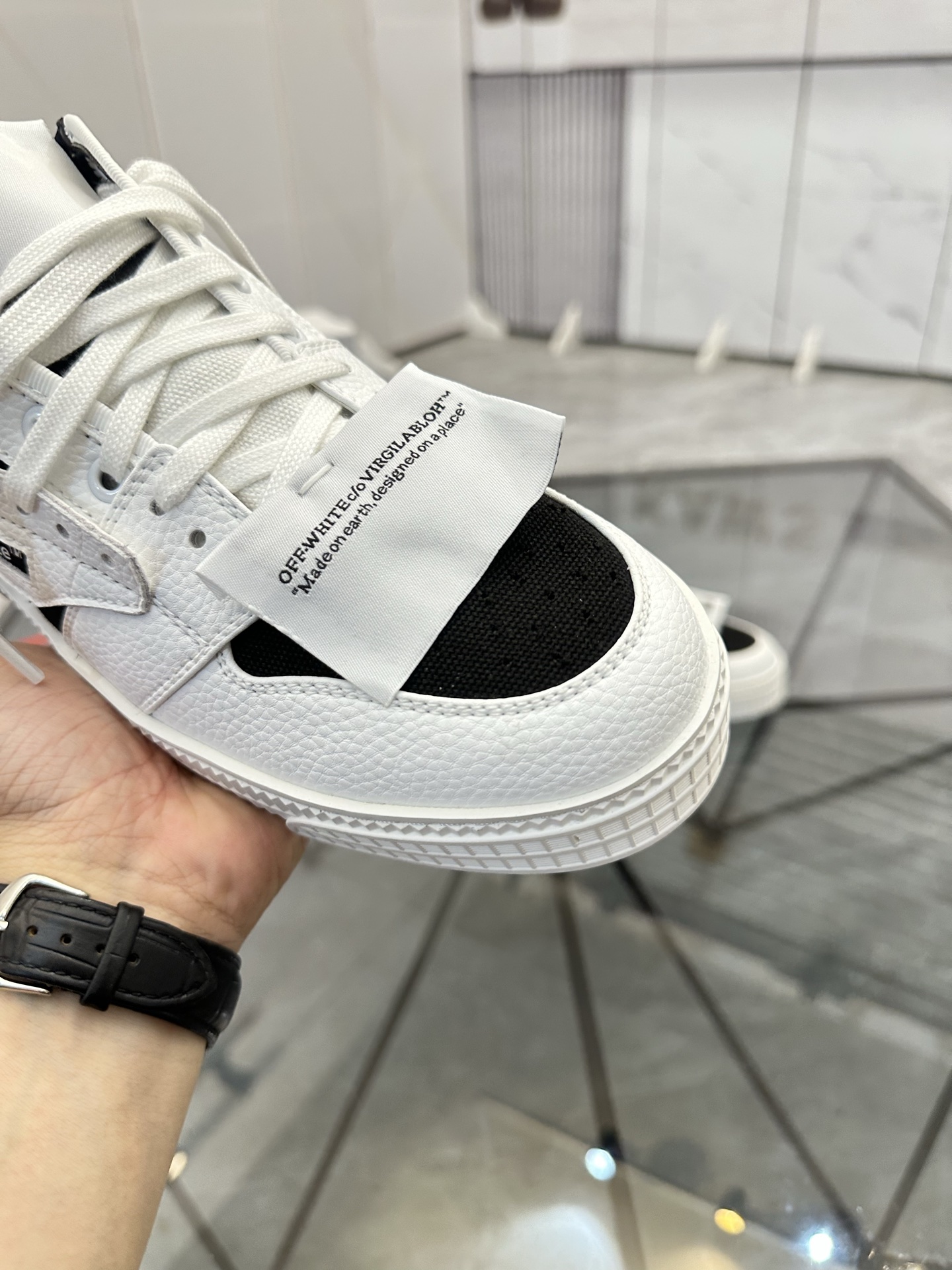 Precio de venta: P230 Mercancía de alta gama y calidad superiorMarca: OFF WHITE *"OFF WHITE*" mocasi