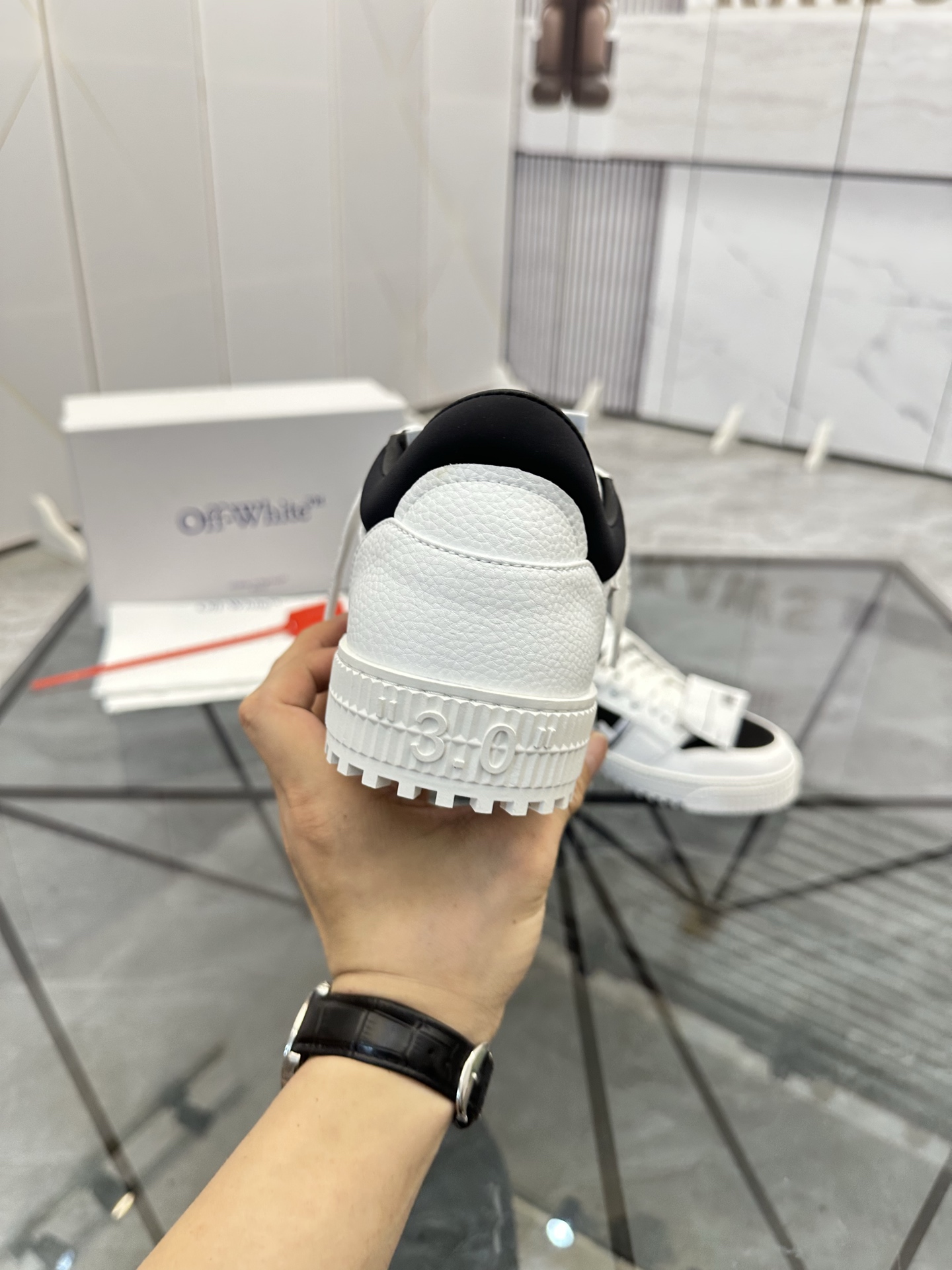 Precio de venta: P230 Mercancía de alta gama y calidad superiorMarca: OFF WHITE *"OFF WHITE*" mocasi