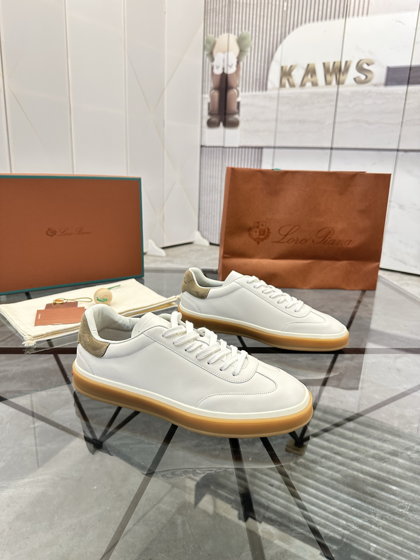 Precio de venta: P240 Calidad superiorMarca: LP* "Nuoyu Pia*" lowtop casual shoesTalla: 38-44 (se pu