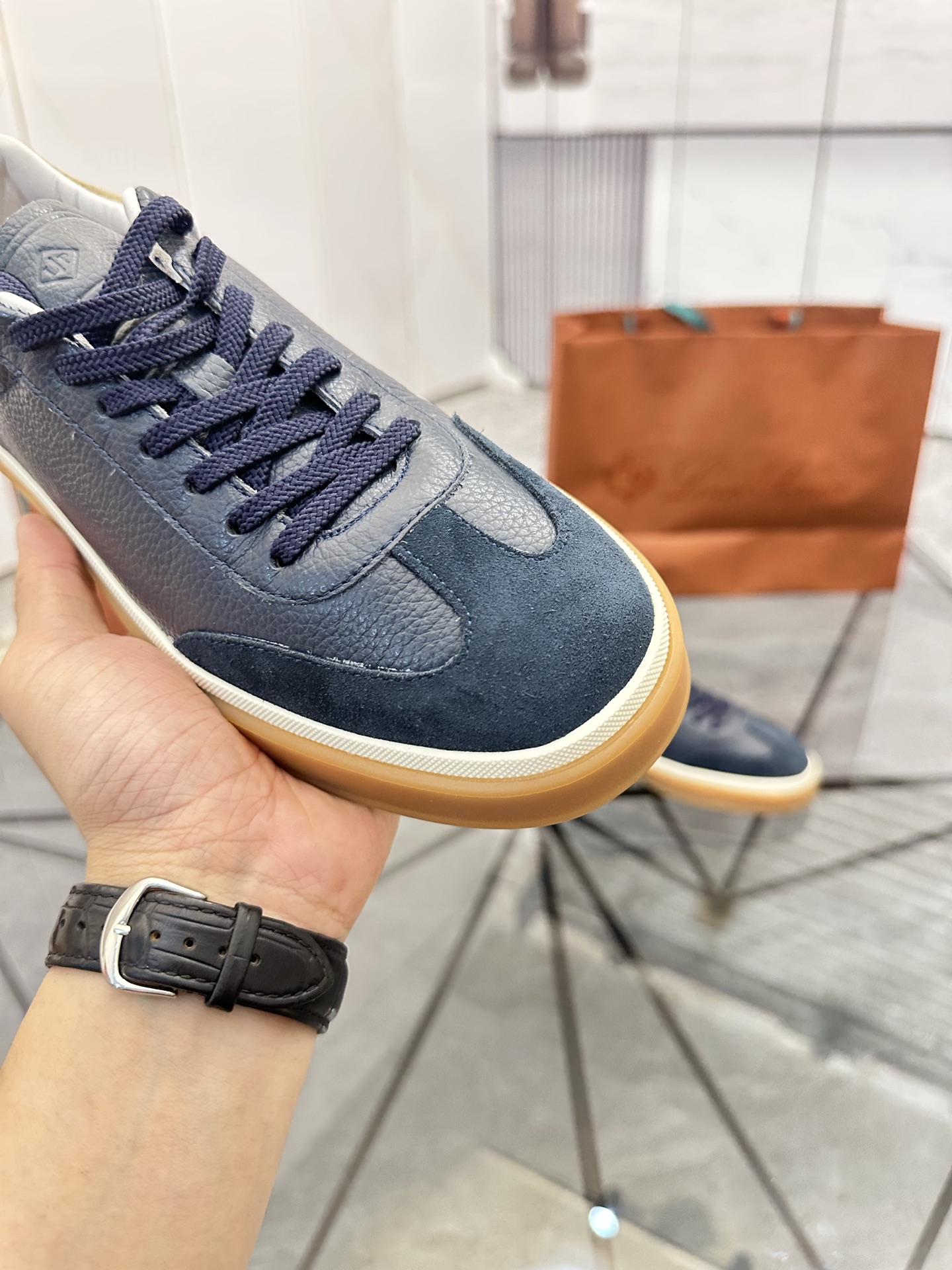 Precio de venta: P240 Calidad superiorMarca: LP* "Nuoyu Pia*" lowtop casual shoesTalla: 38-44 (se pu