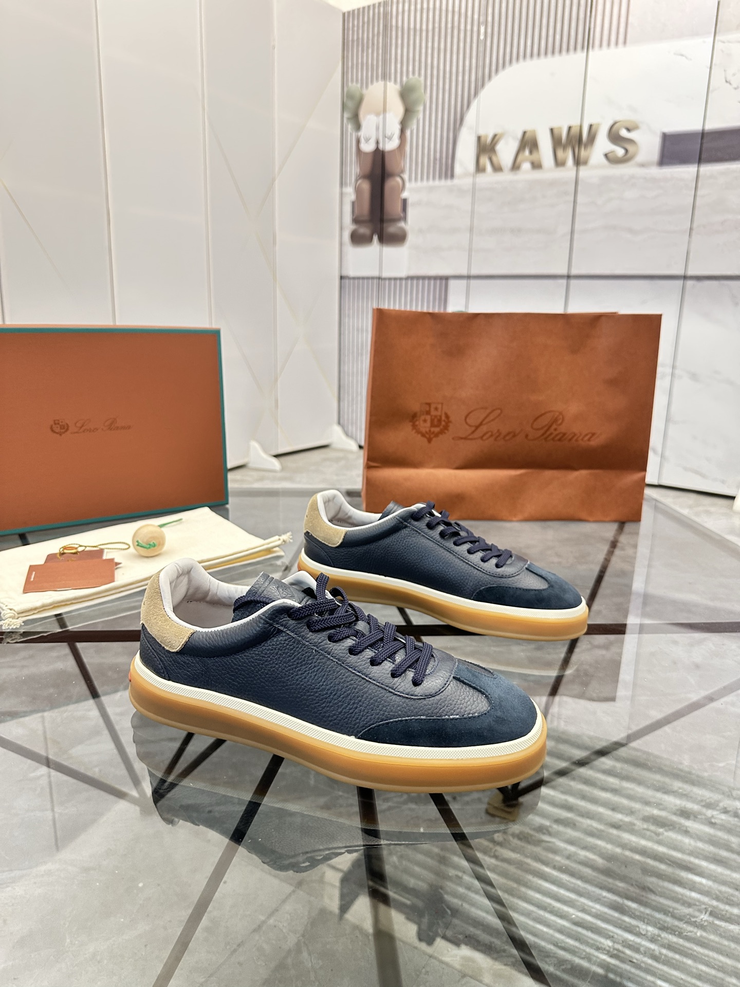 Precio de venta: P240 Calidad superiorMarca: LP* "Nuoyu Pia*" lowtop casual shoesTalla: 38-44 (se pu