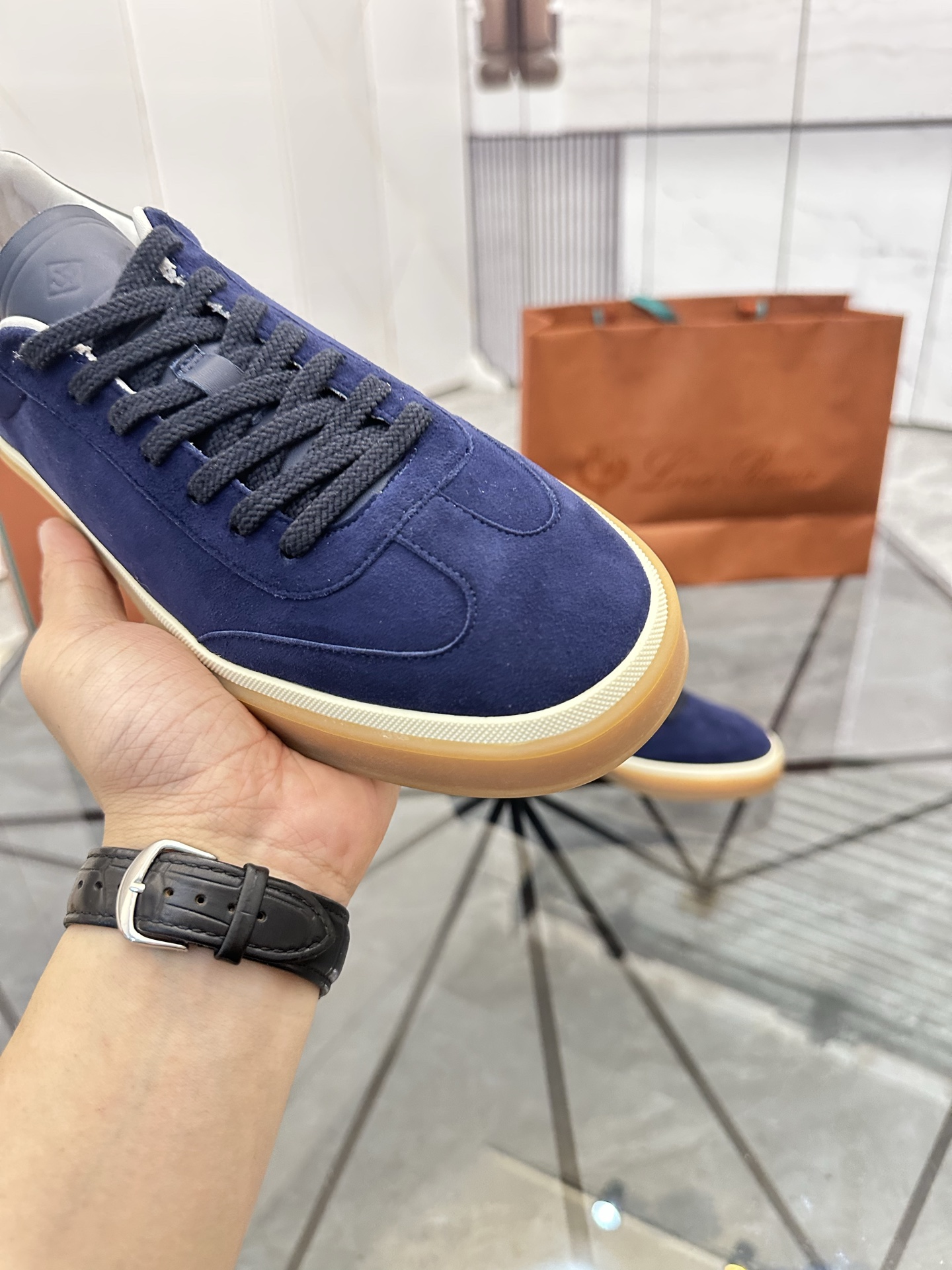 Precio de venta: P240 CALIDAD SUPERIORMarca: LP* "NUOYOFANYA*" low-top loafersTalla: 38-44 (se puede