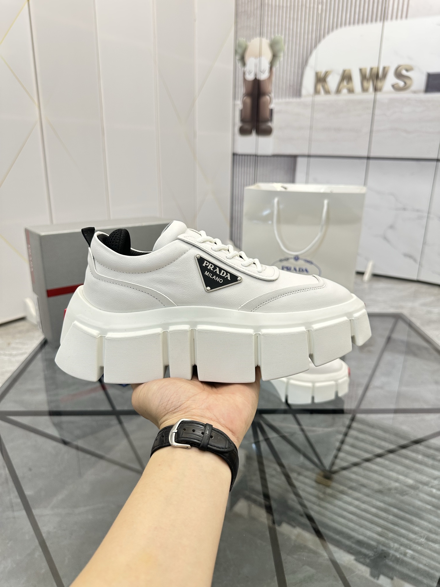 Precio de venta: P260 Calidad superior de gama altaMarca: Prada *"Prada*" mocasines de caña bajaTall
