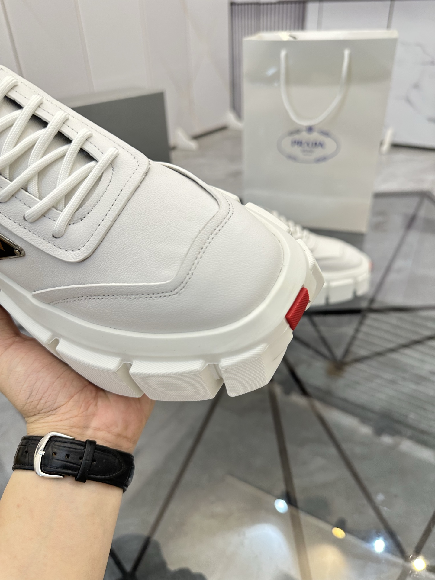 Precio de venta: P260 Calidad superior de gama altaMarca: Prada *"Prada*" mocasines de caña bajaTall