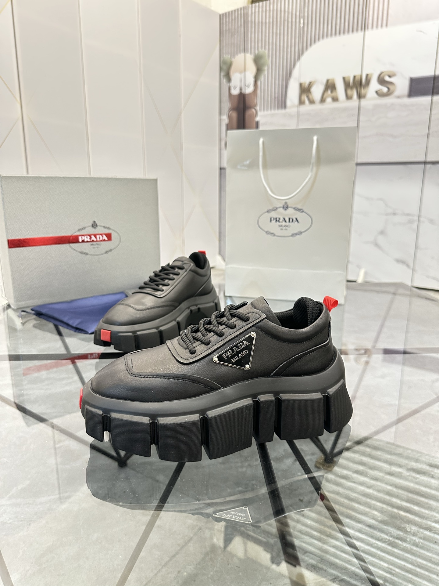 Precio de venta: P260 Calidad superior de gama altaMarca: Prada *