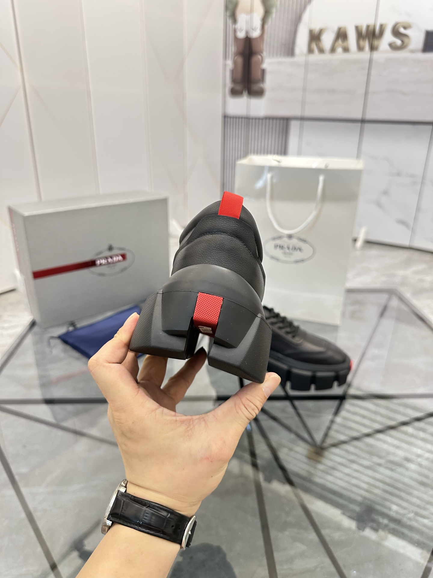Precio de venta: P260 Calidad superior de gama altaMarca: Prada *"Prada*" mocasines de caña bajaTall