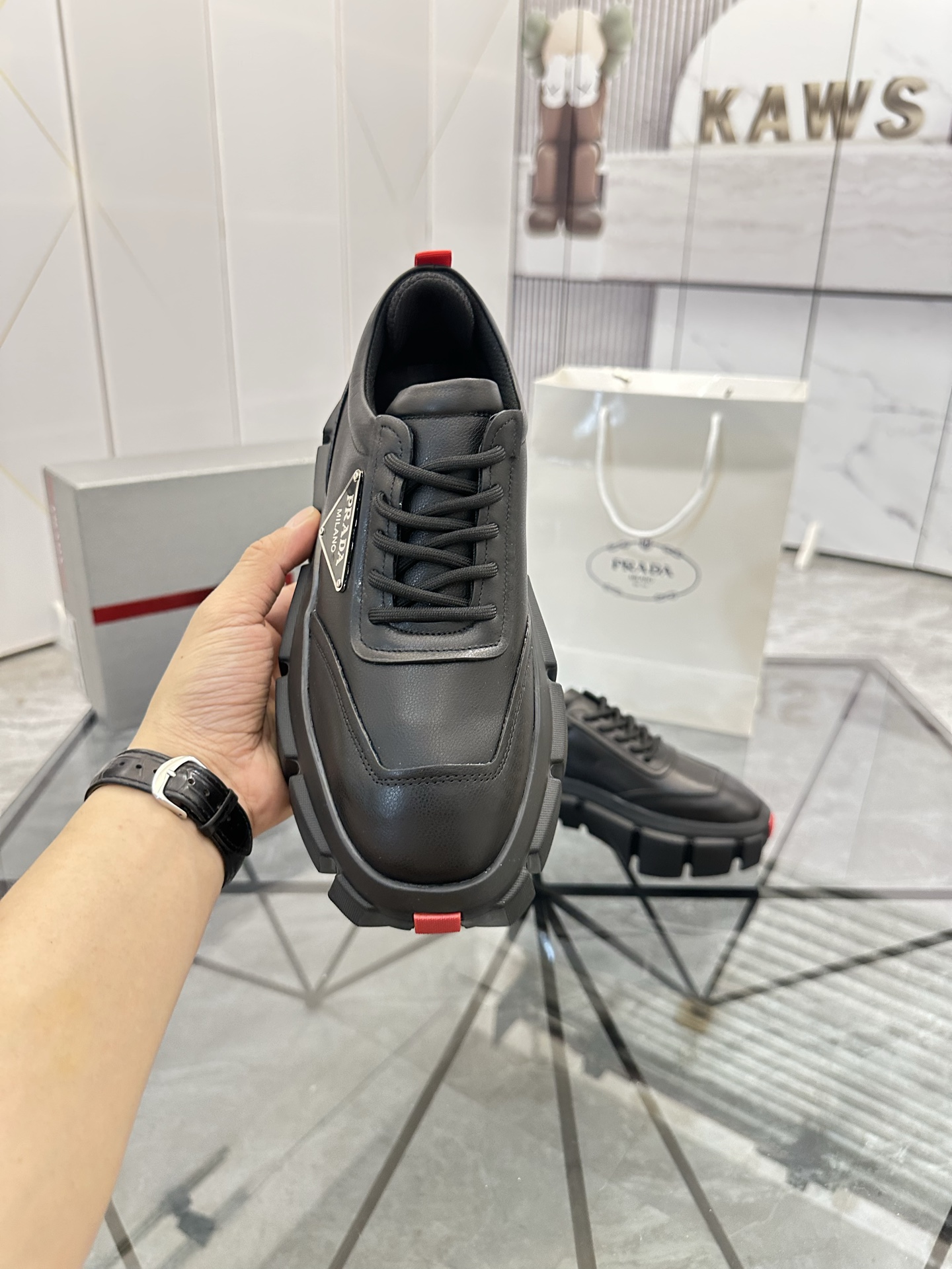 Precio de venta: P260 Calidad superior de gama altaMarca: Prada *"Prada*" mocasines de caña bajaTall