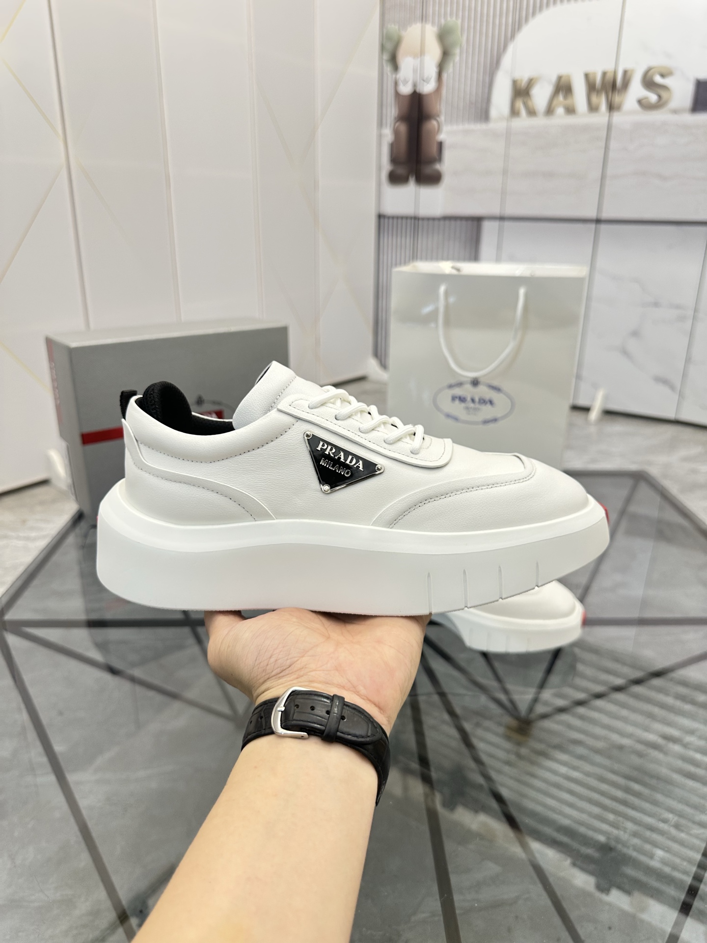 Precio de venta: P260 Calidad superior de gama altaMarca: Prada *"Prada*" mocasines de caña bajaTall
