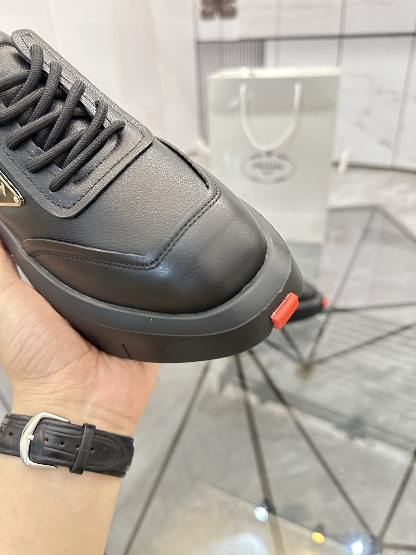 Precio de venta: P260 Calidad superior de gama altaMarca: Prada *"Prada*" mocasines de caña bajaTall