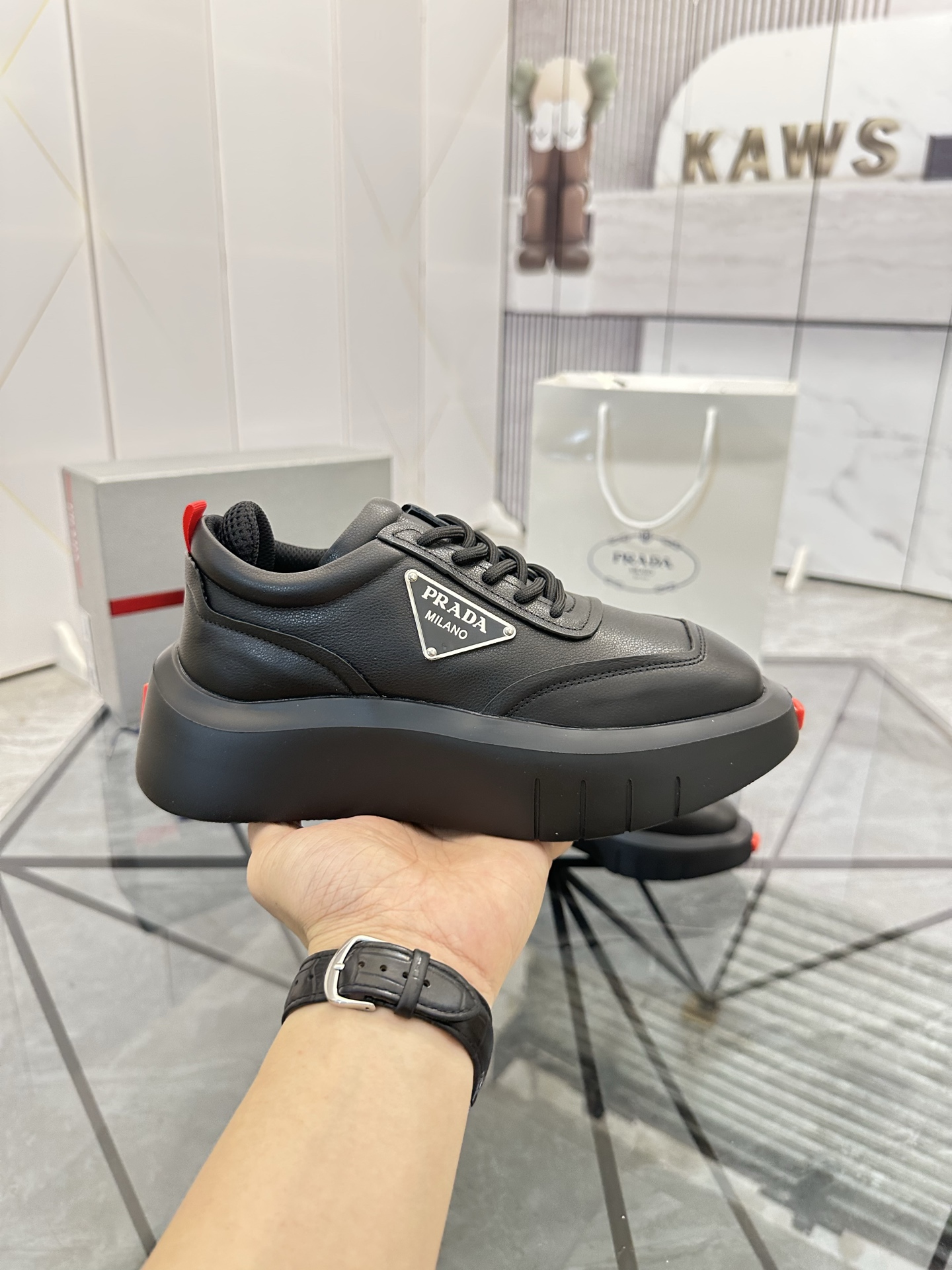 Precio de venta: P260 Calidad superior de gama altaMarca: Prada *"Prada*" mocasines de caña bajaTall