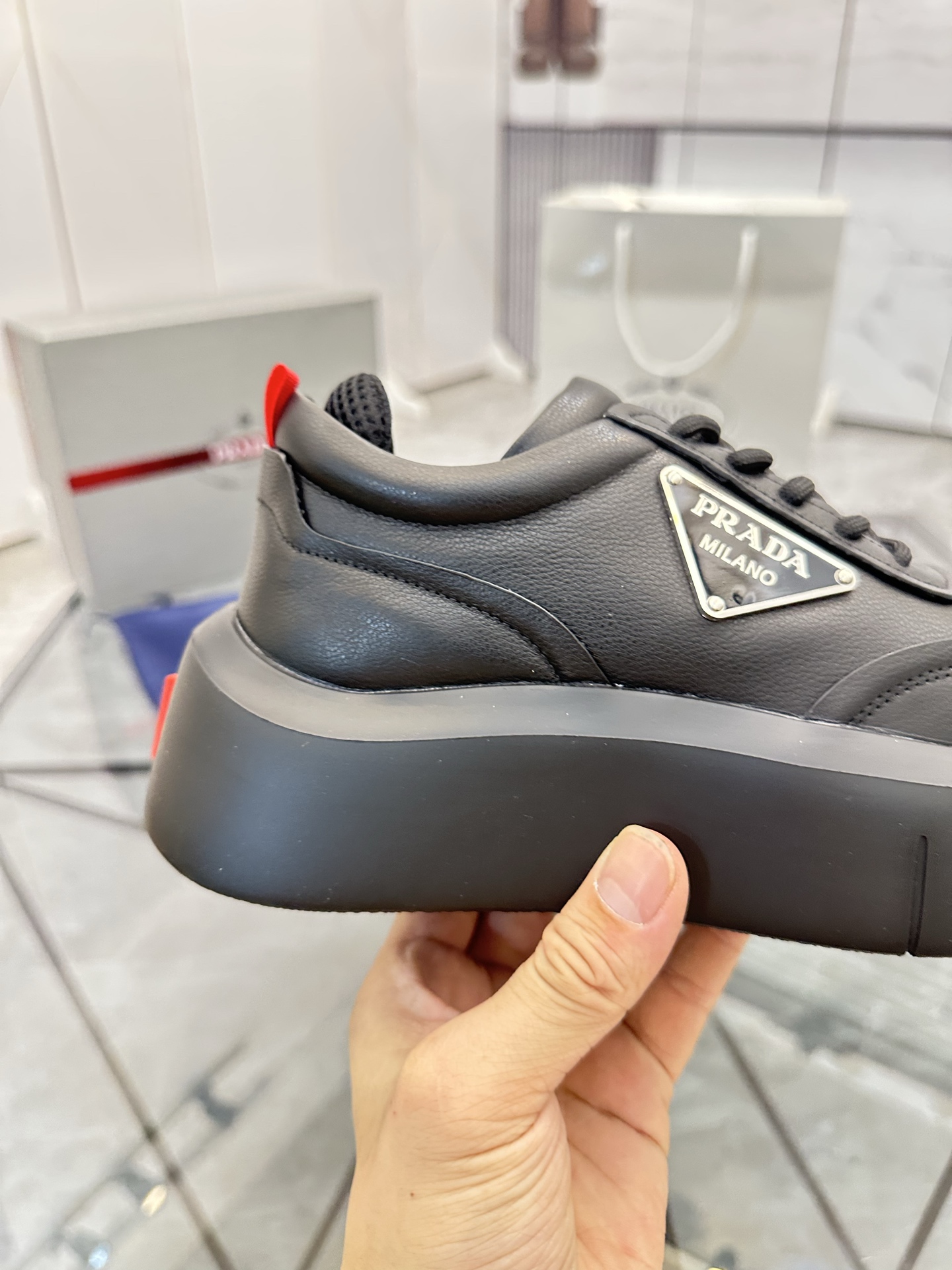 Precio de venta: P260 Calidad superior de gama altaMarca: Prada *"Prada*" mocasines de caña bajaTall