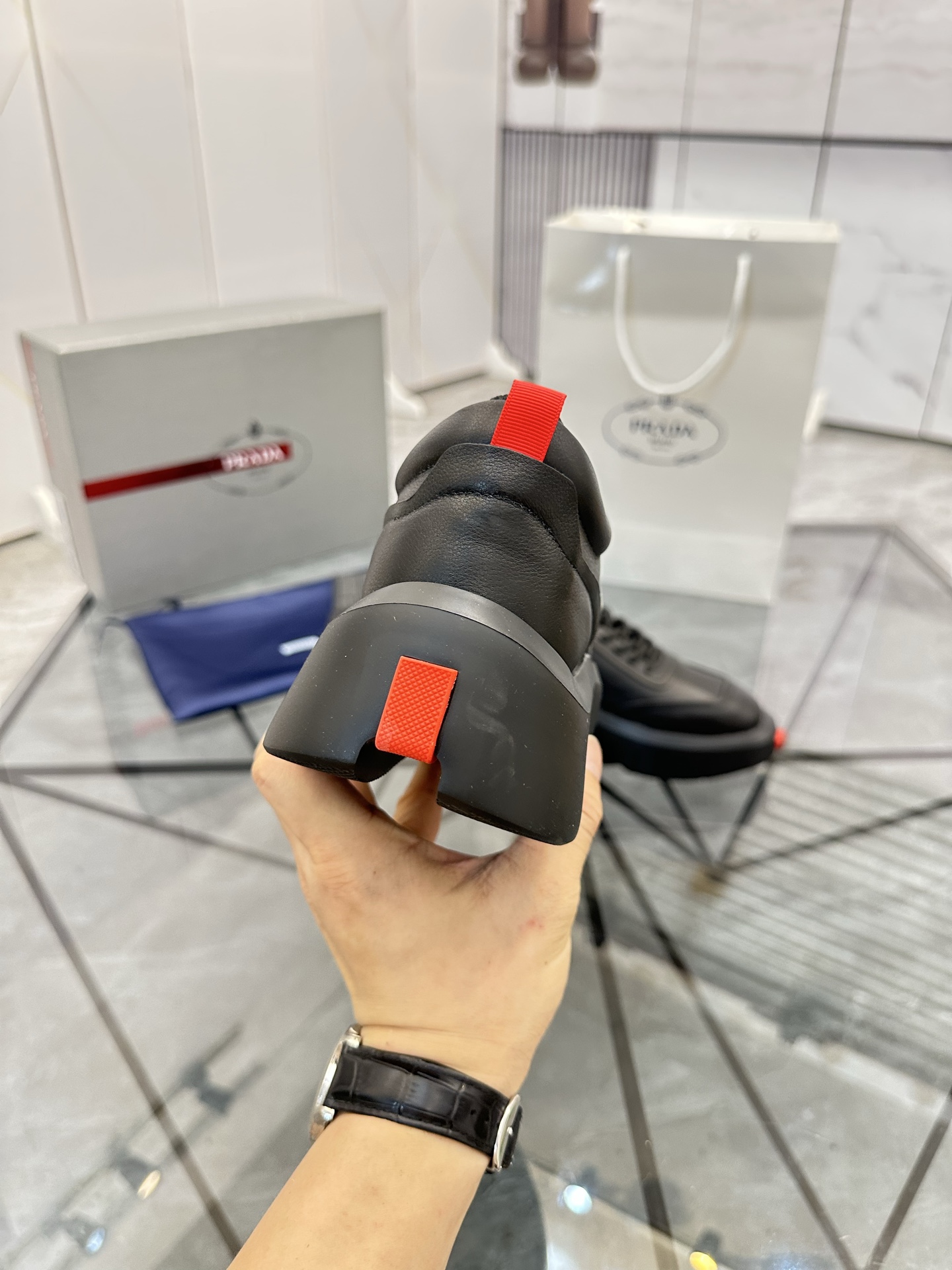 Precio de venta: P260 Calidad superior de gama altaMarca: Prada *"Prada*" mocasines de caña bajaTall