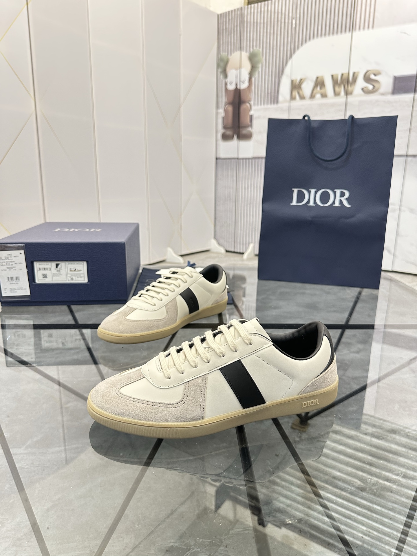 Precio de venta: P280 Artículos de gama alta y de gran calidadMarca: Mocasines bajos Dior *